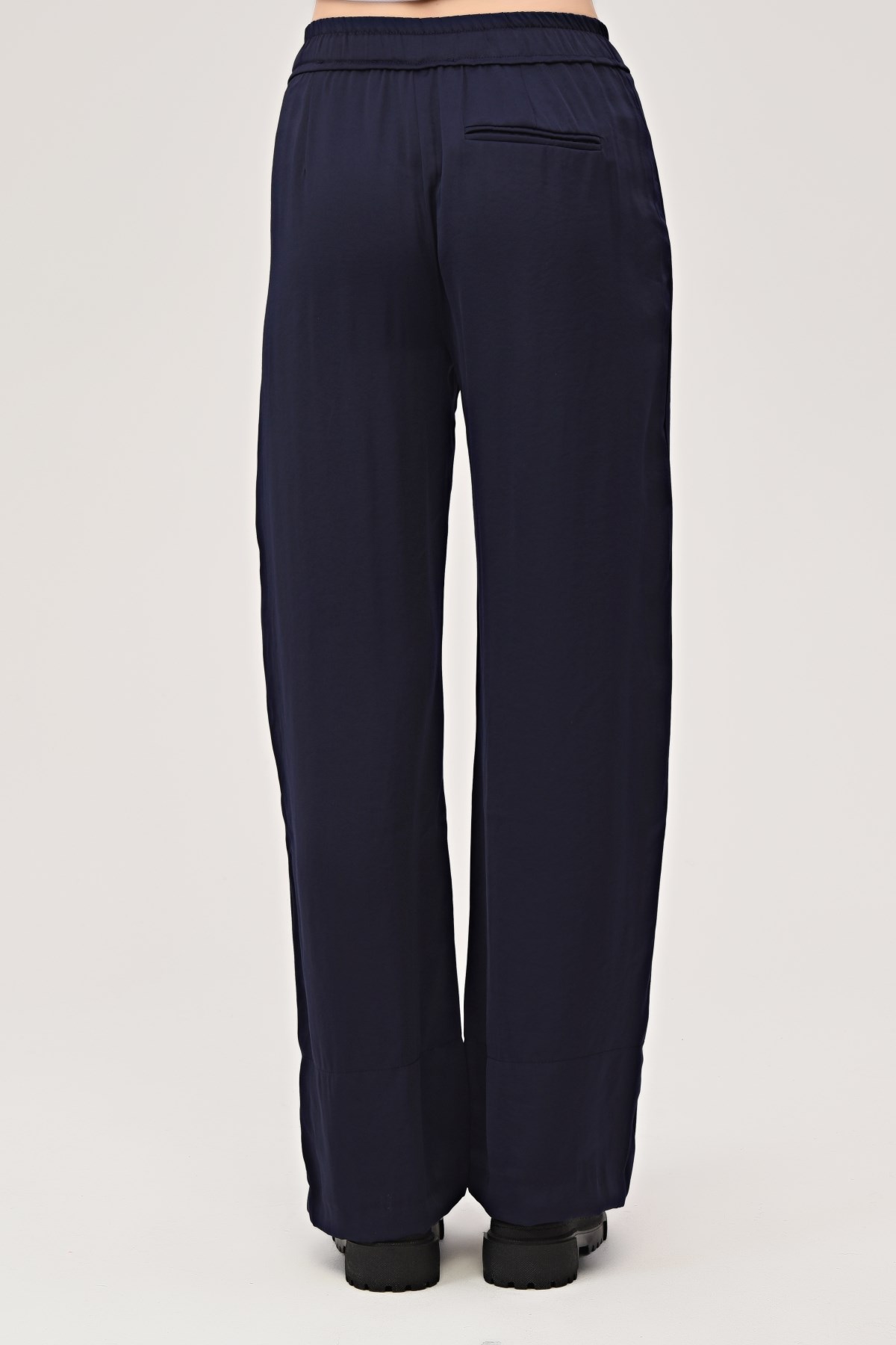 Lacivert Uzun Paça Saten Pantalon
