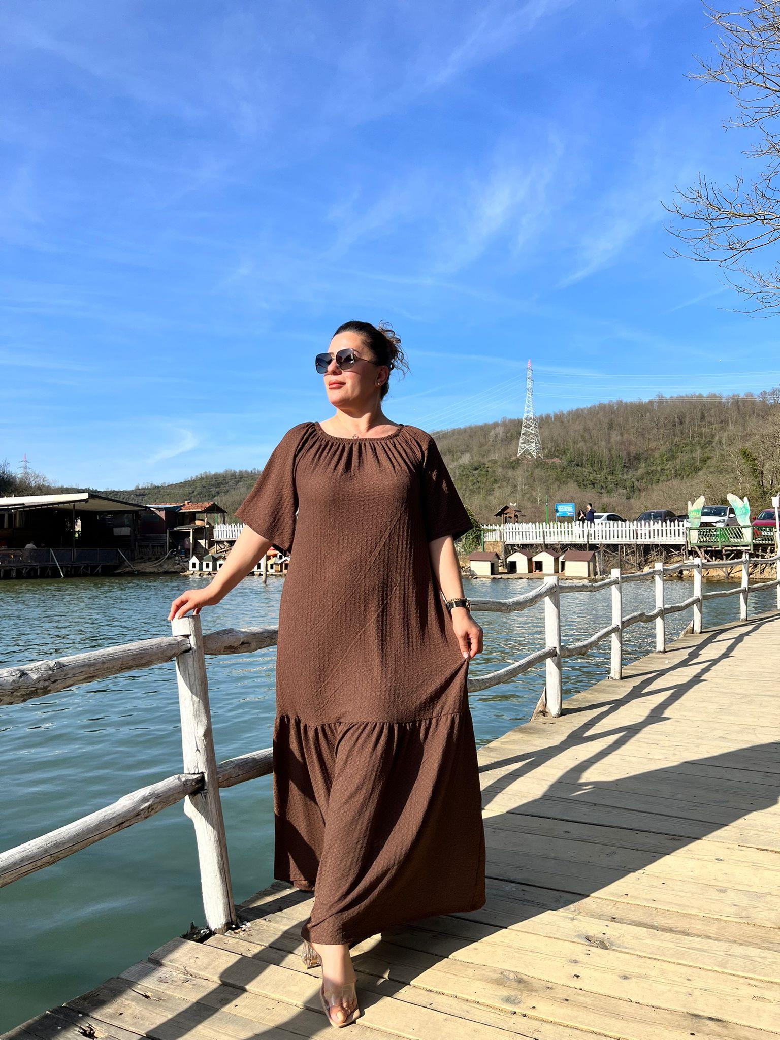 Madonna Yaka Rahat Kalıp Büyük Beden Elbise