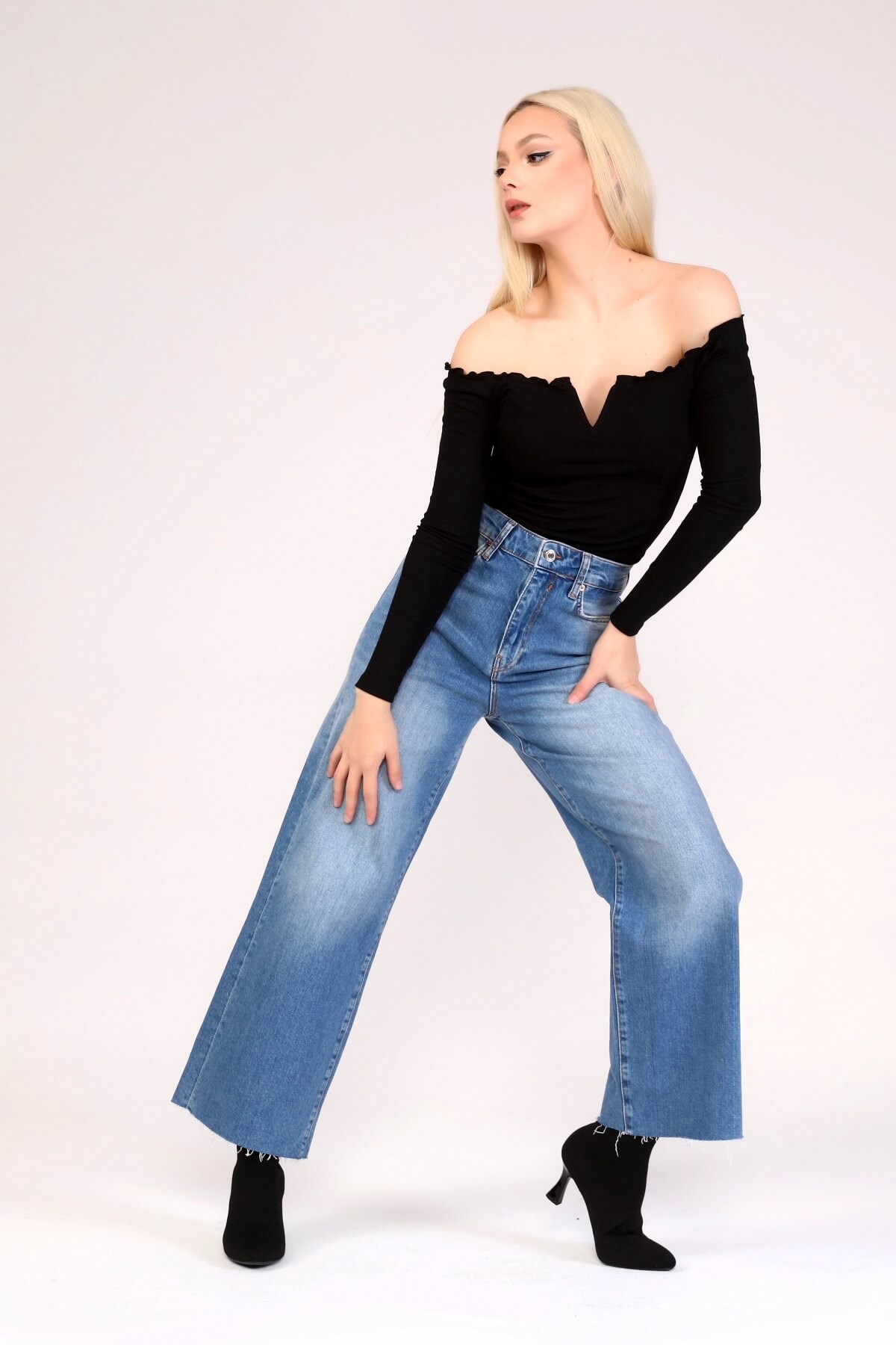 Mavi Bol Paça Püsküllü Denim Pantolon 