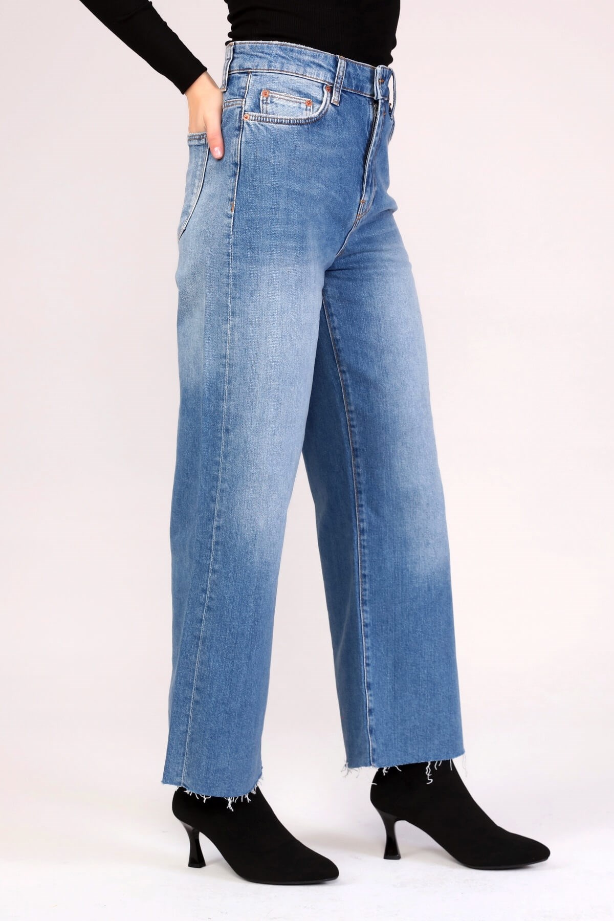 Mavi Bol Paça Püsküllü Denim Pantolon 