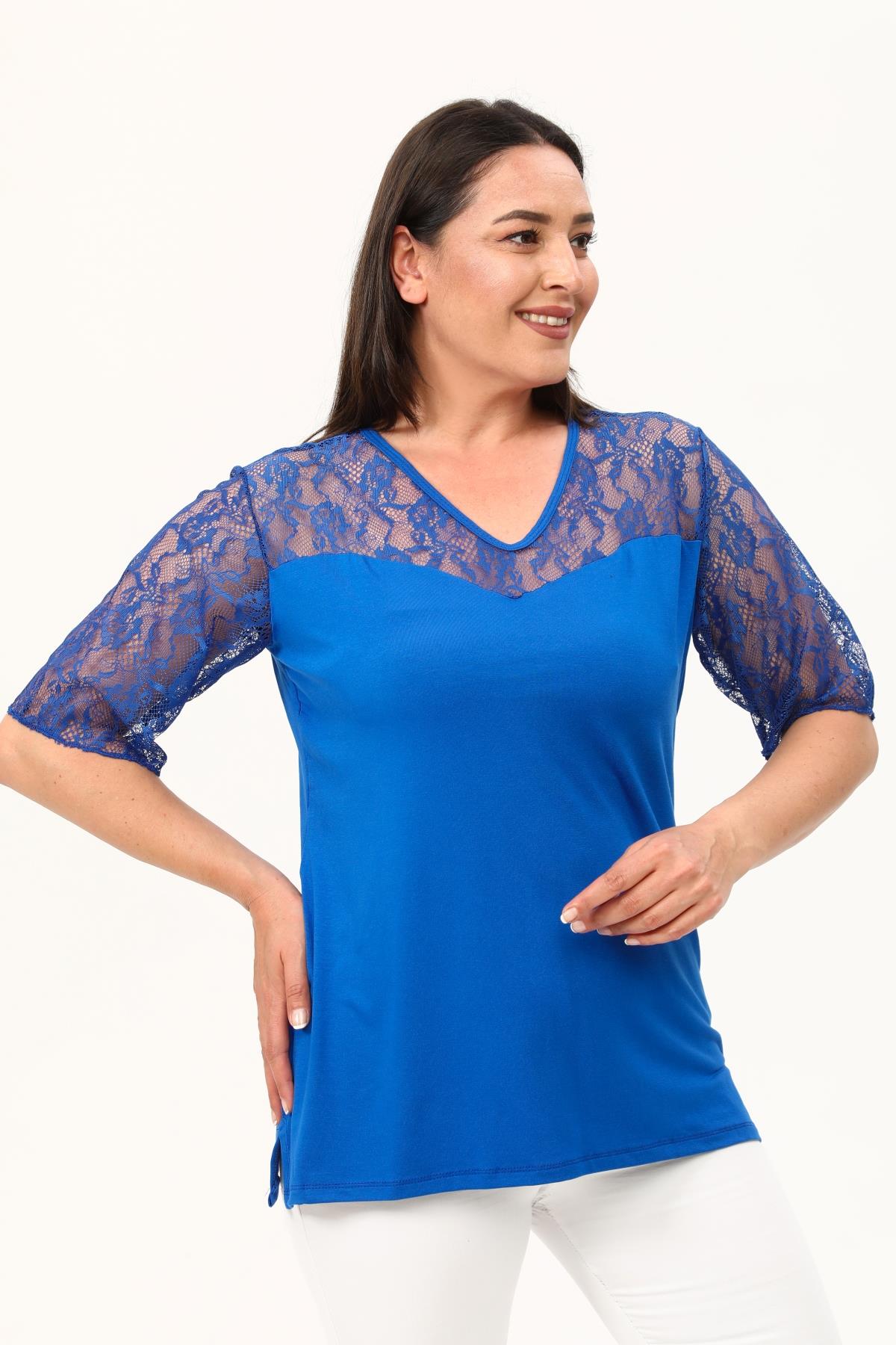 Mavi Kalp Yaka Büyükbeden Dantel Bluz