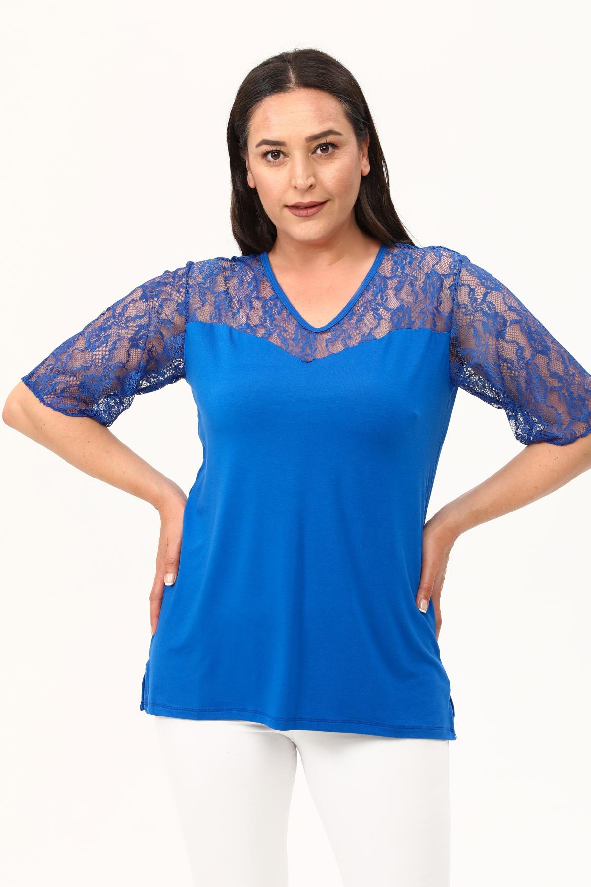 Mavi Kalp Yaka Büyükbeden Dantel Bluz