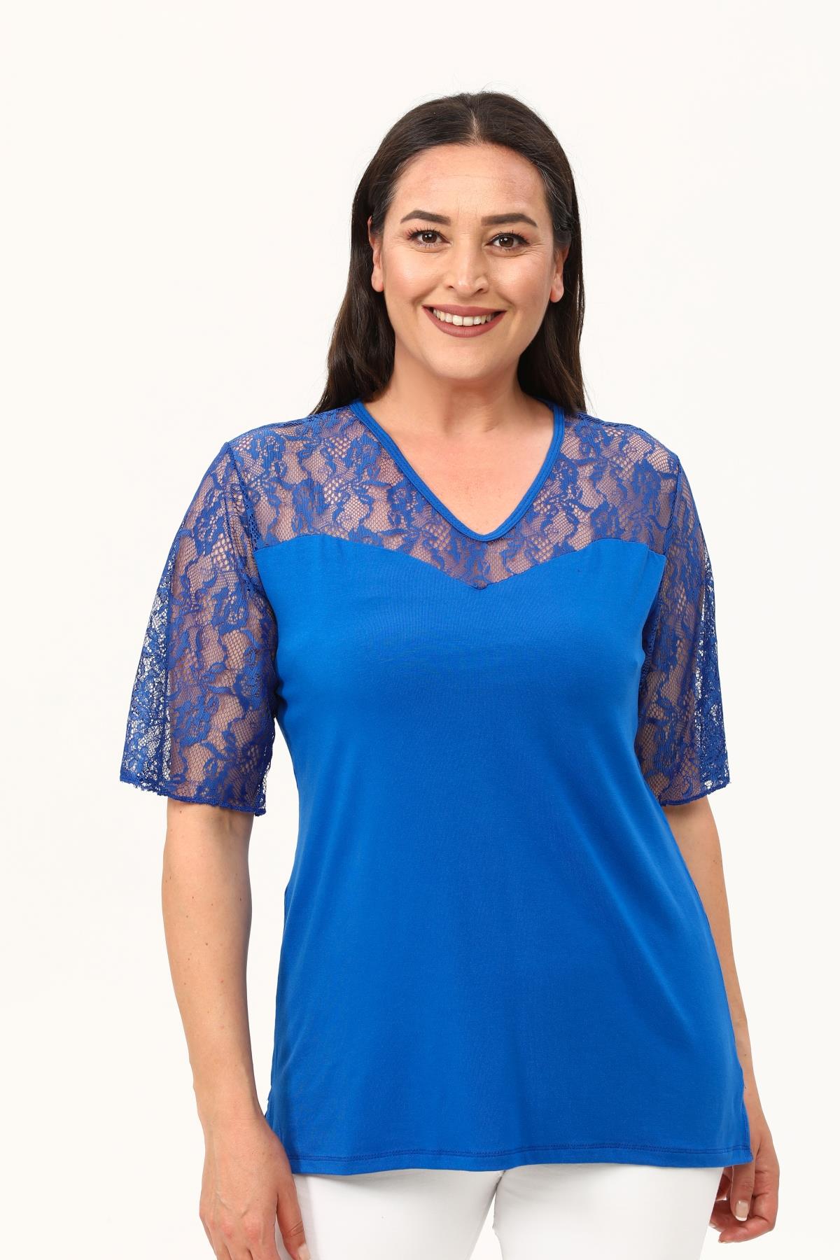 Mavi Kalp Yaka Büyükbeden Dantel Bluz