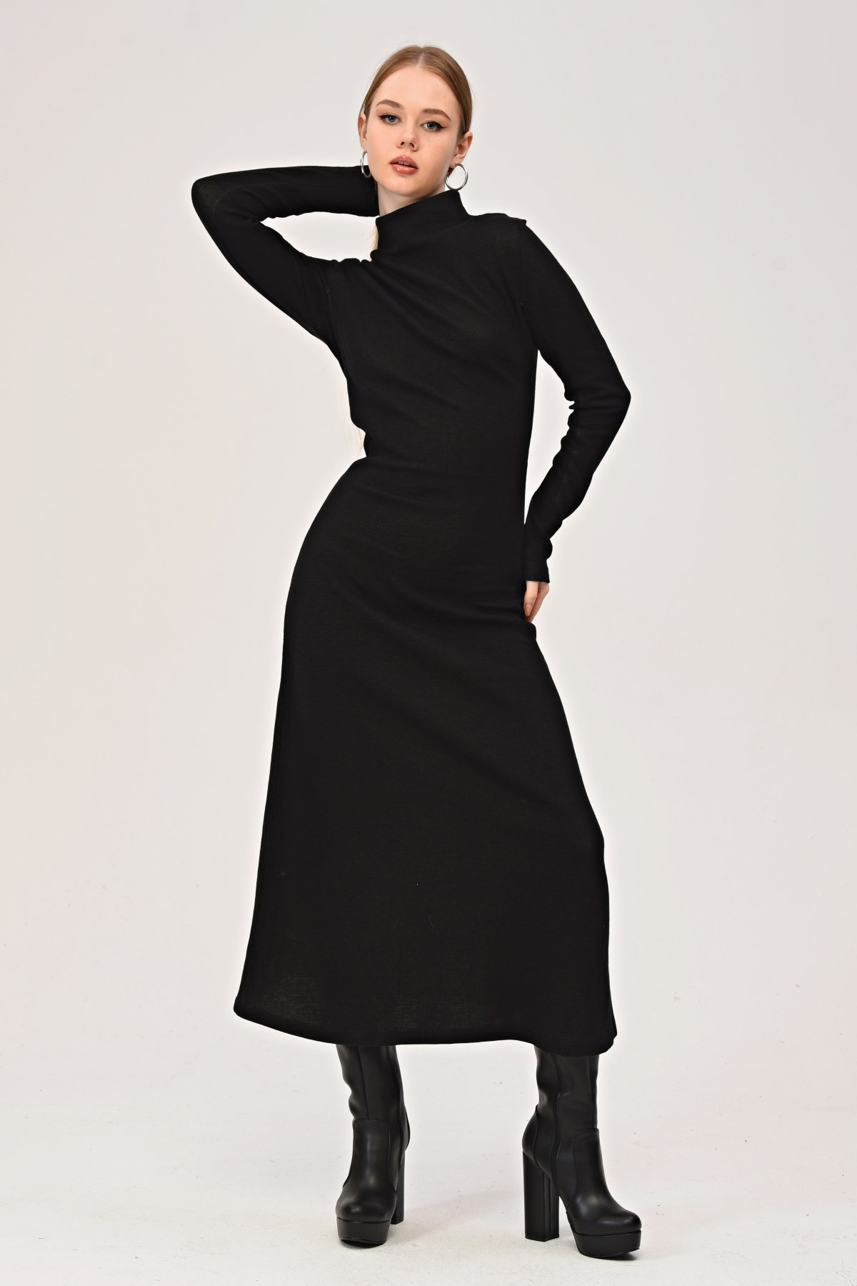 Sırt Dekolteli Triko Örme Elbise