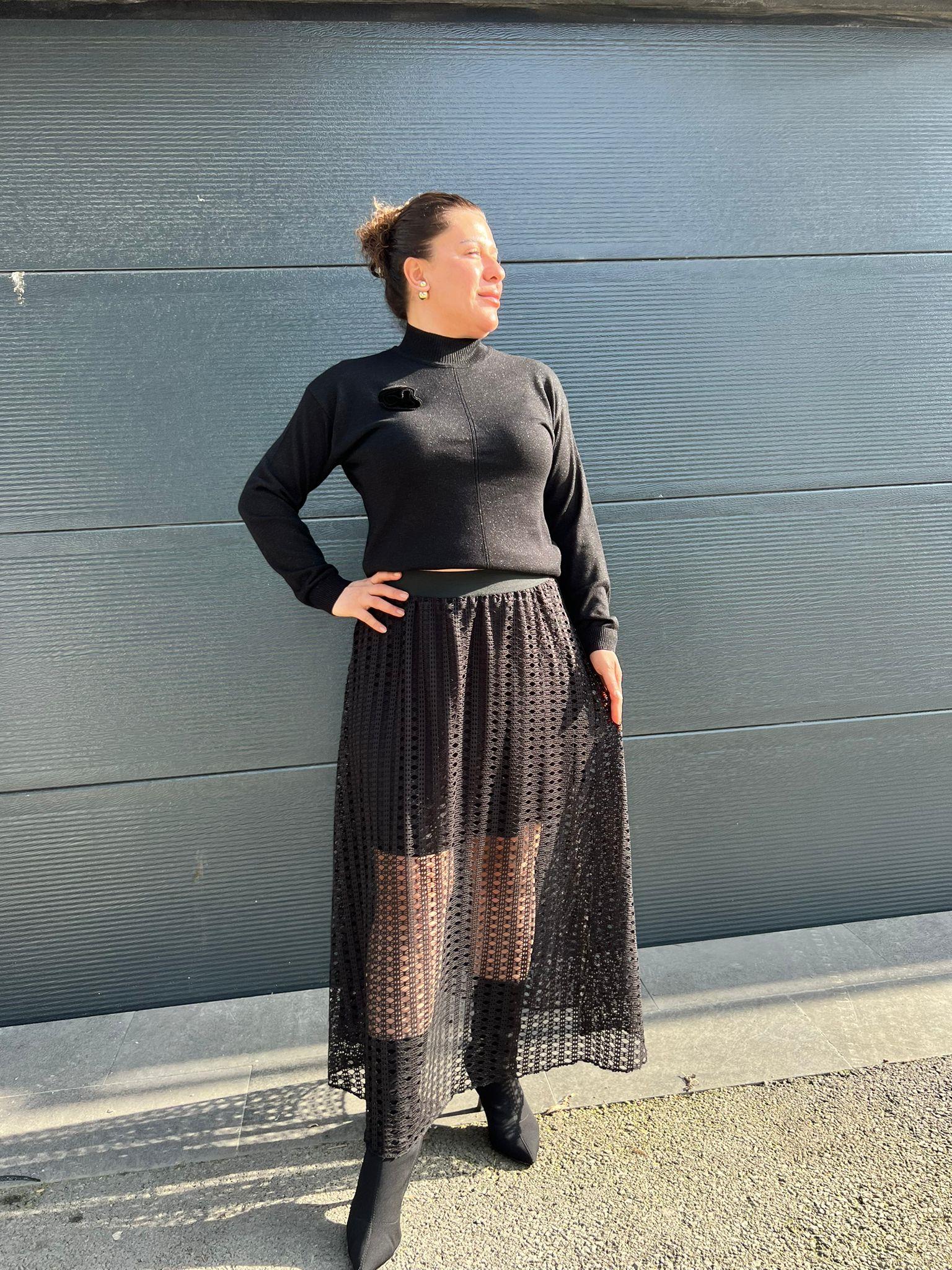 Siyah Astarlı File Dantel Astarlı Etek