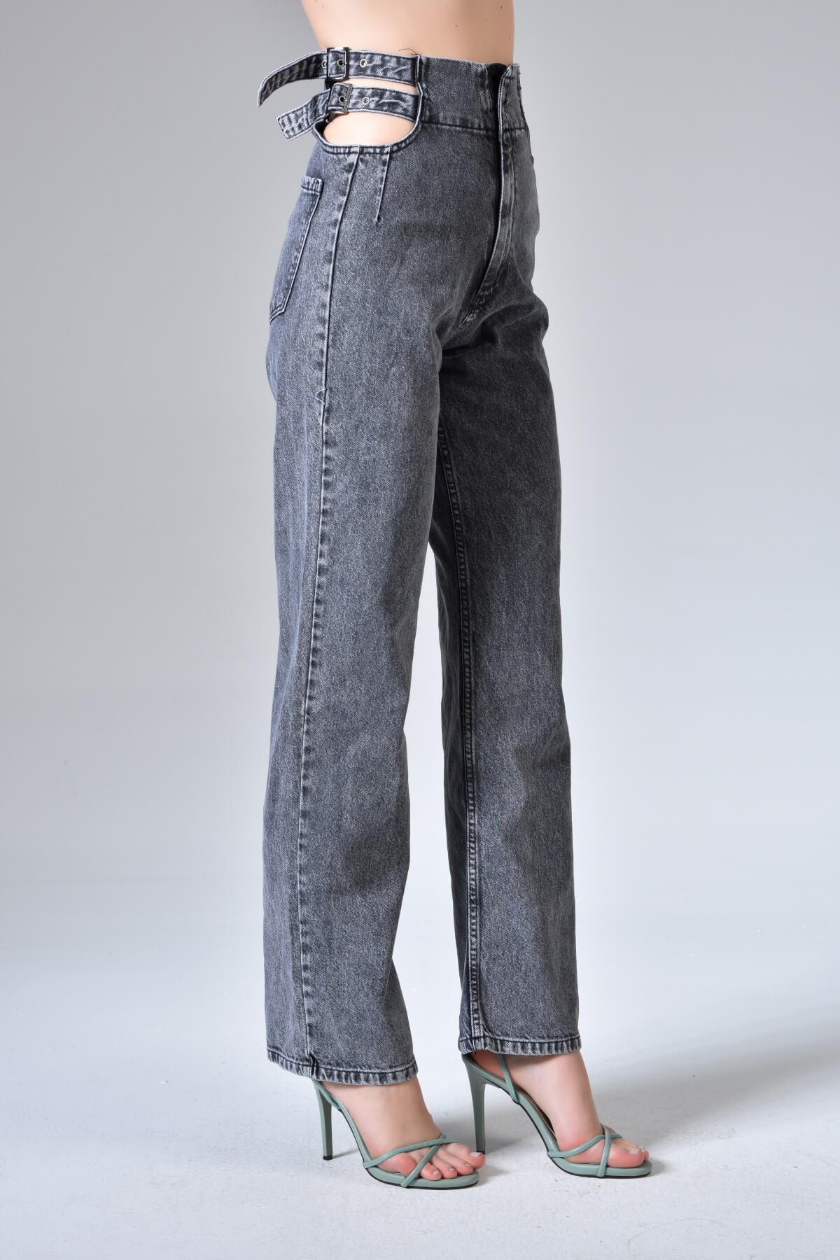Siyah Çift Kemerli Pencereli Straight Fit Jean 