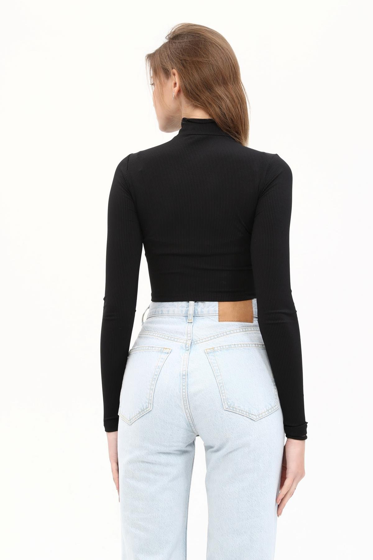 Siyah Dik Yaka Fitilli Crop-Top