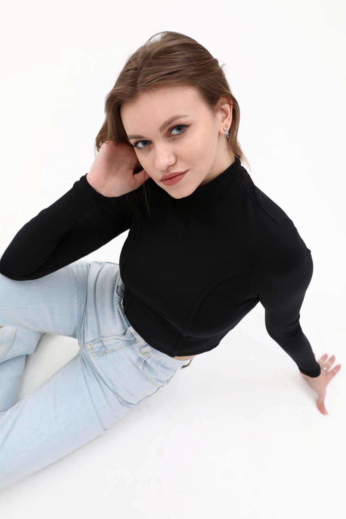 Siyah Dik Yaka Fitilli Crop-Top