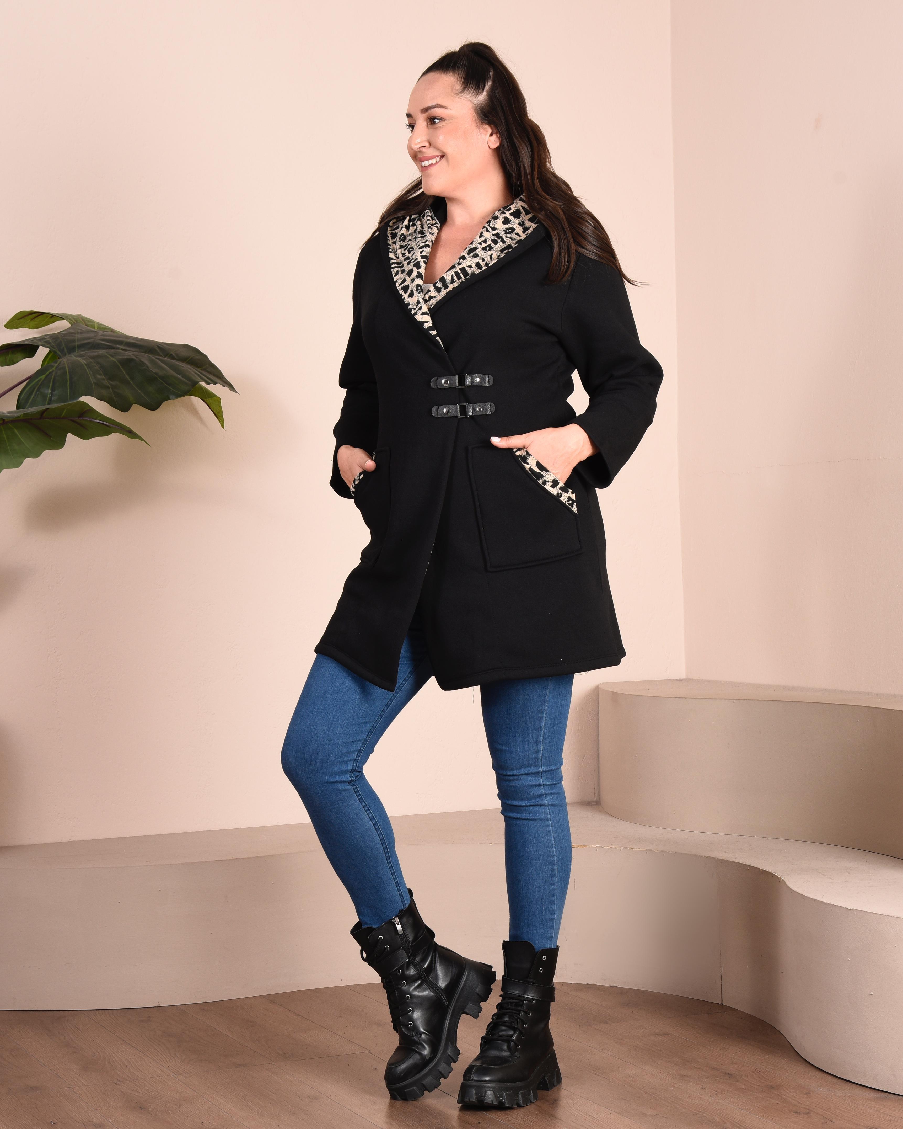 Siyah Içi Desenli Kapşonlu Büyük Beden Ceket