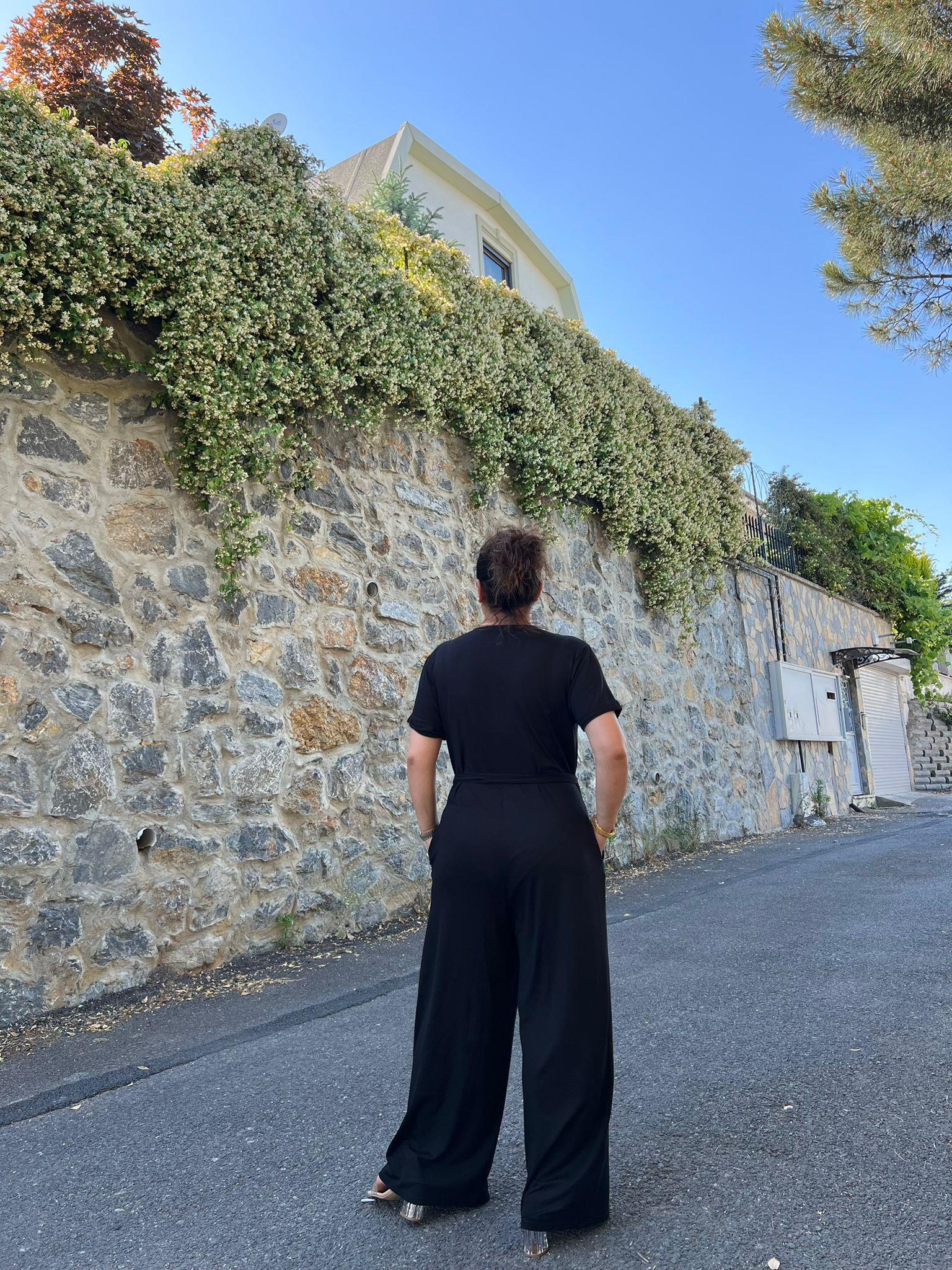 Siyah Kruvaze Yaka Viskon Örme Tulum