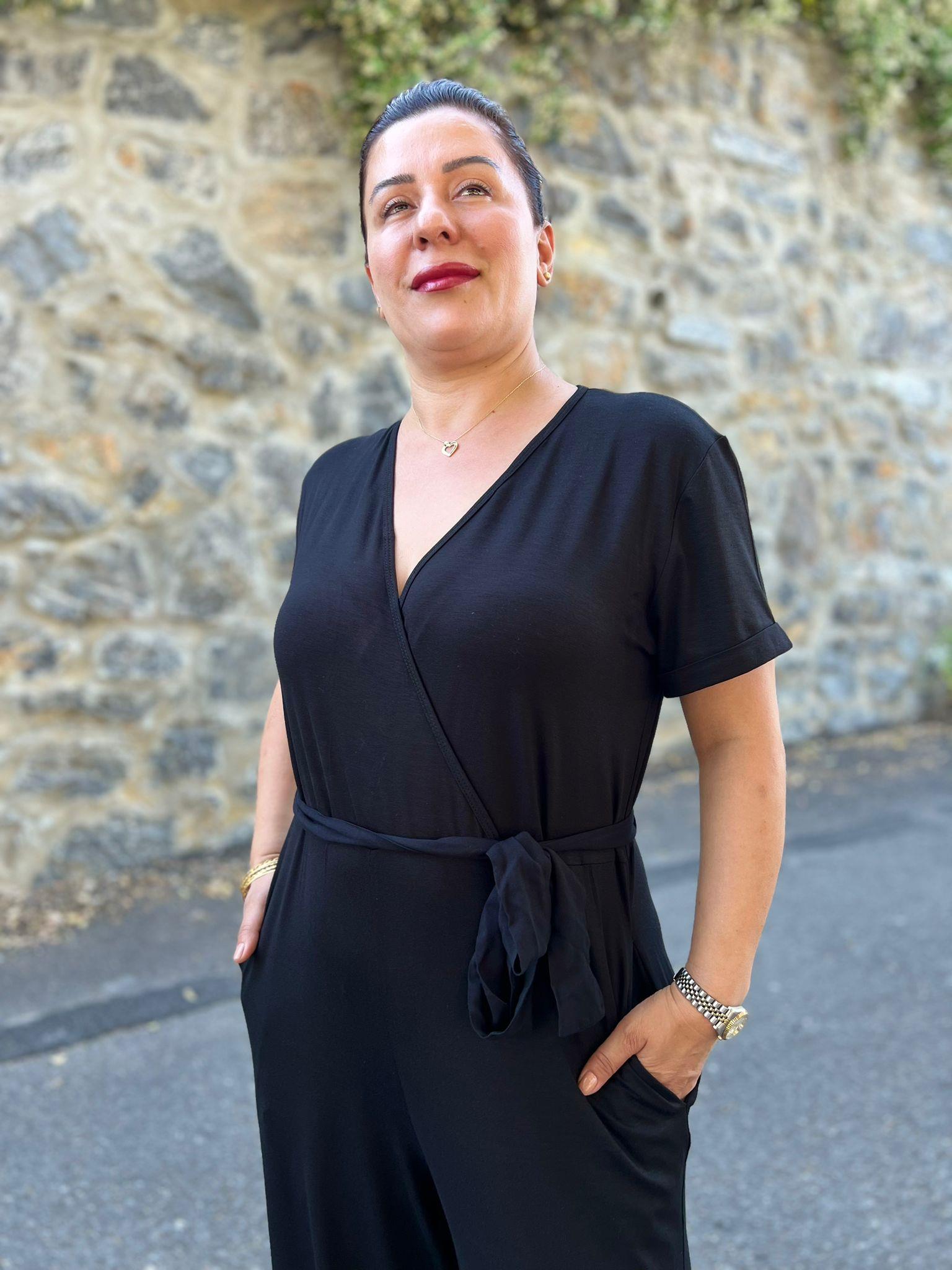 Siyah Kruvaze Yaka Viskon Örme Tulum