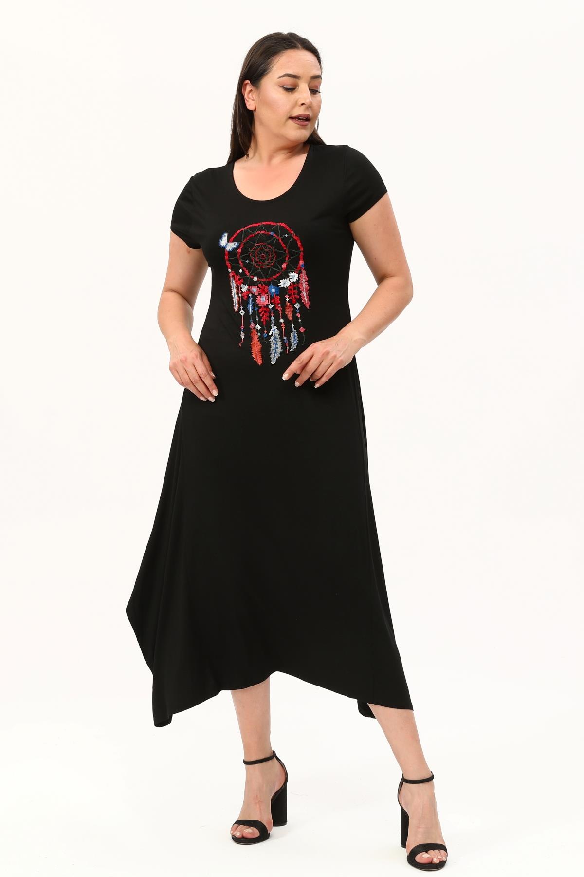 Siyah Nakışlı Büyükbeden Elbise