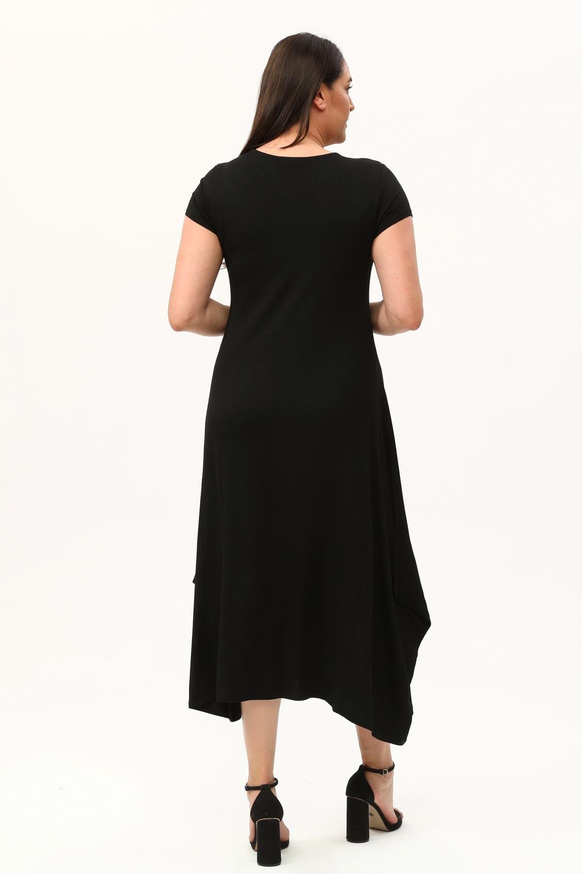 Siyah Nakışlı Büyükbeden Elbise