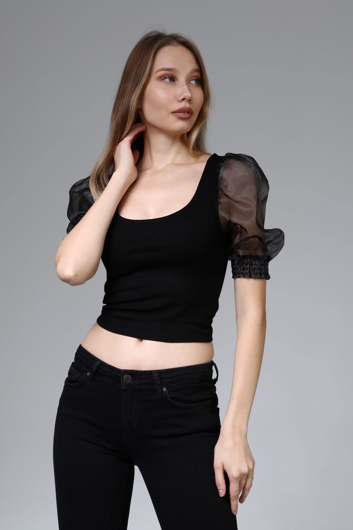 Siyah Organze Balon Kol Crop Bluz