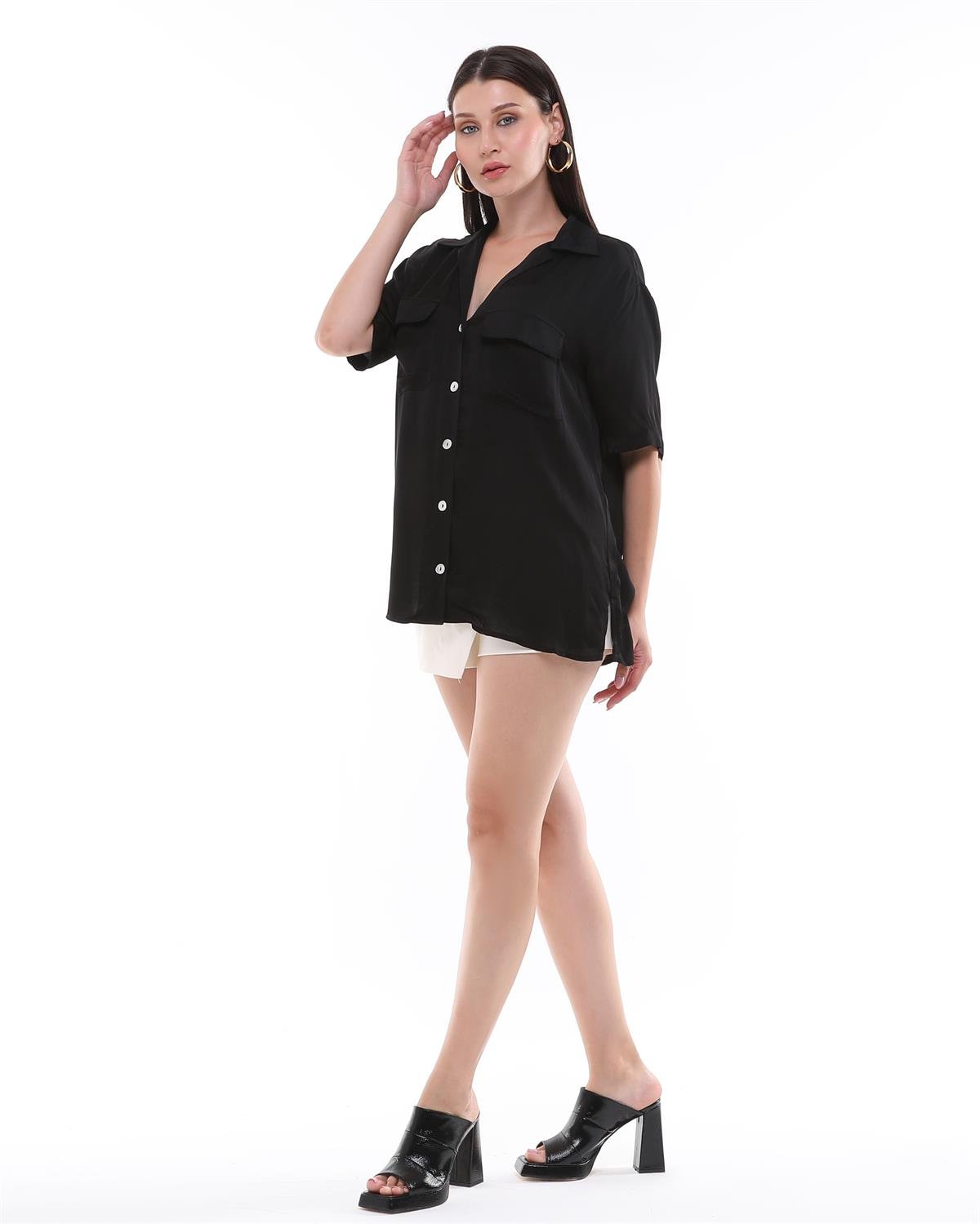 Siyah Oversize Saten V Yaka Gömlek