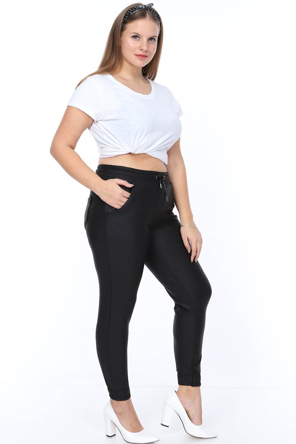 Siyah suni deri bel ve paça lastikli pantolon