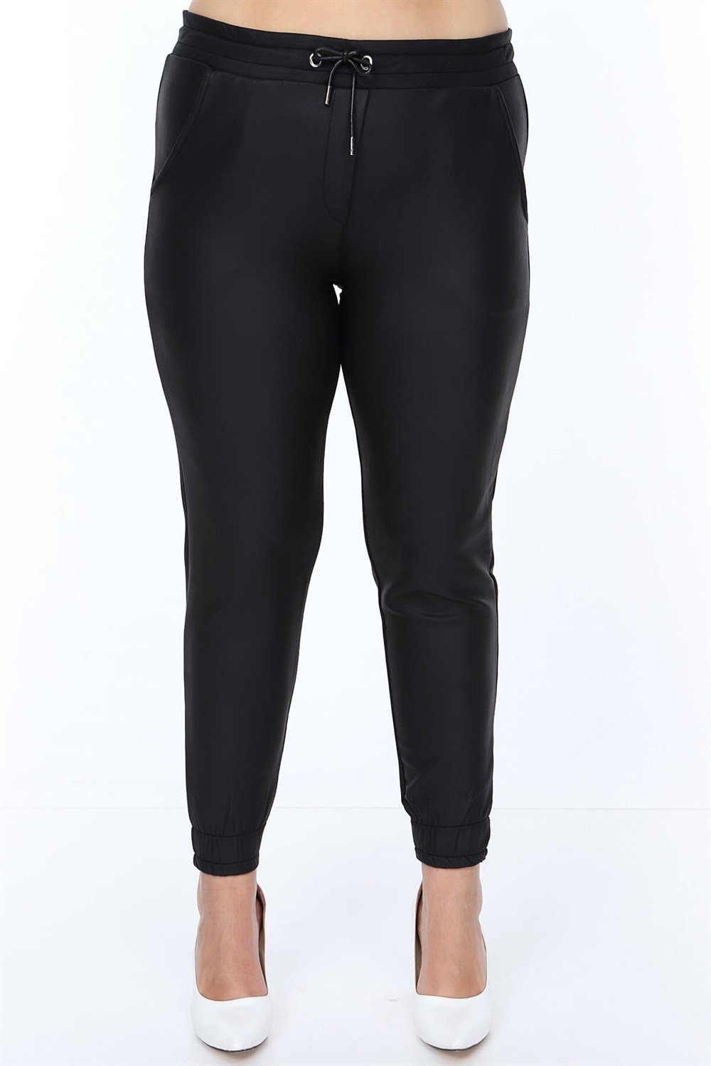 Siyah suni deri bel ve paça lastikli pantolon