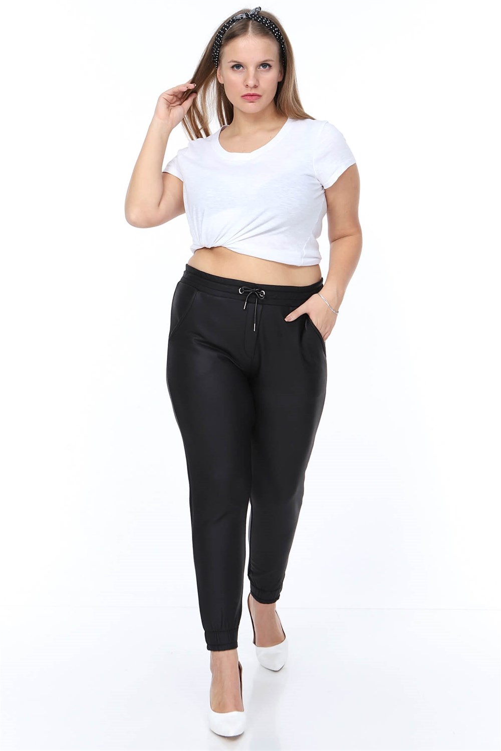 Siyah suni deri bel ve paça lastikli pantolon
