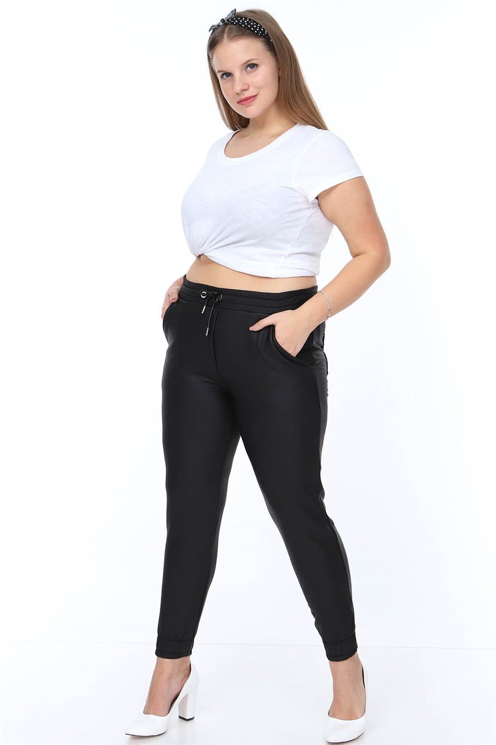 Siyah suni deri bel ve paça lastikli pantolon