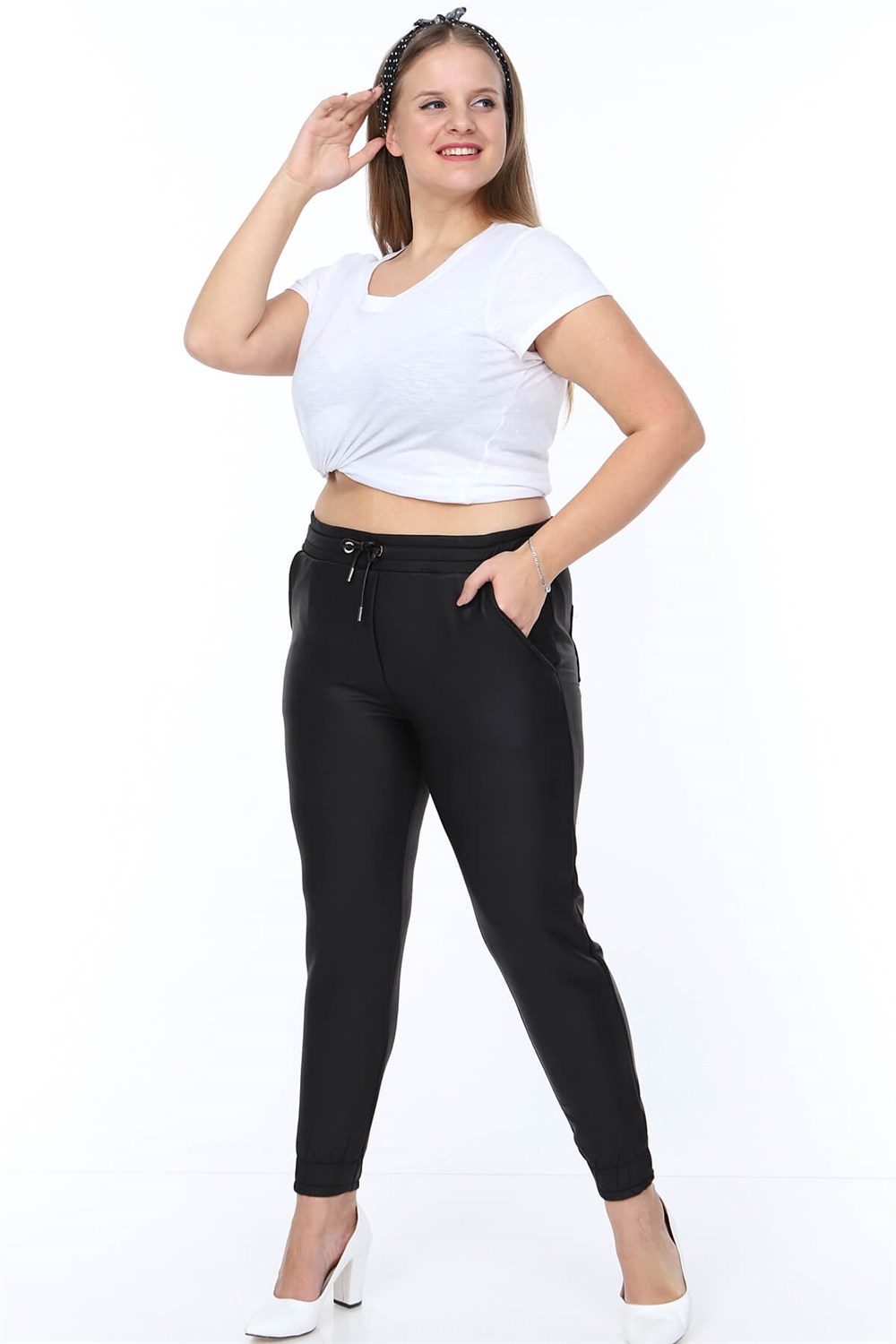 Siyah suni deri bel ve paça lastikli pantolon