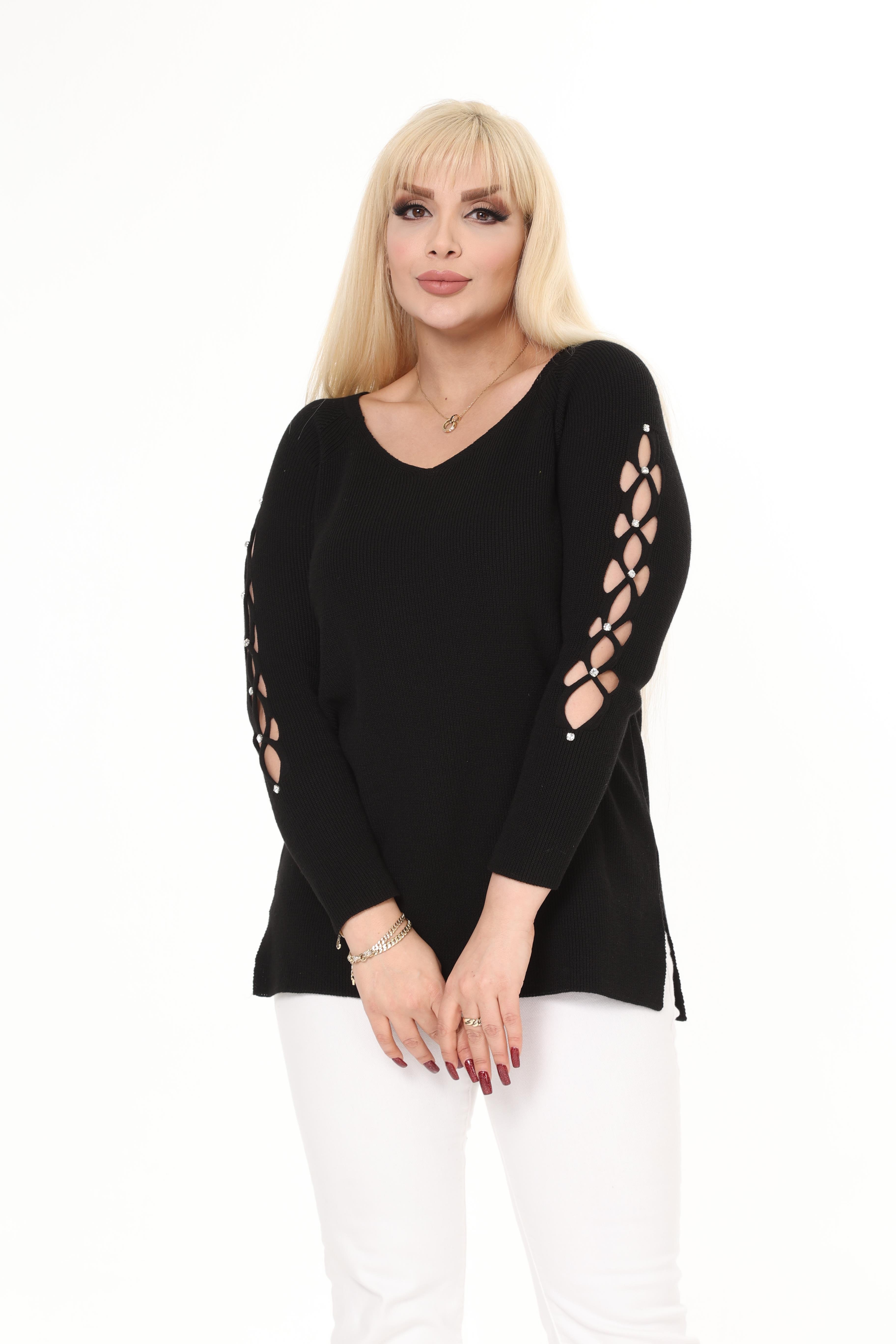 Siyah V Yaka Kol Detaylı Triko Örme Taşlı Kazak