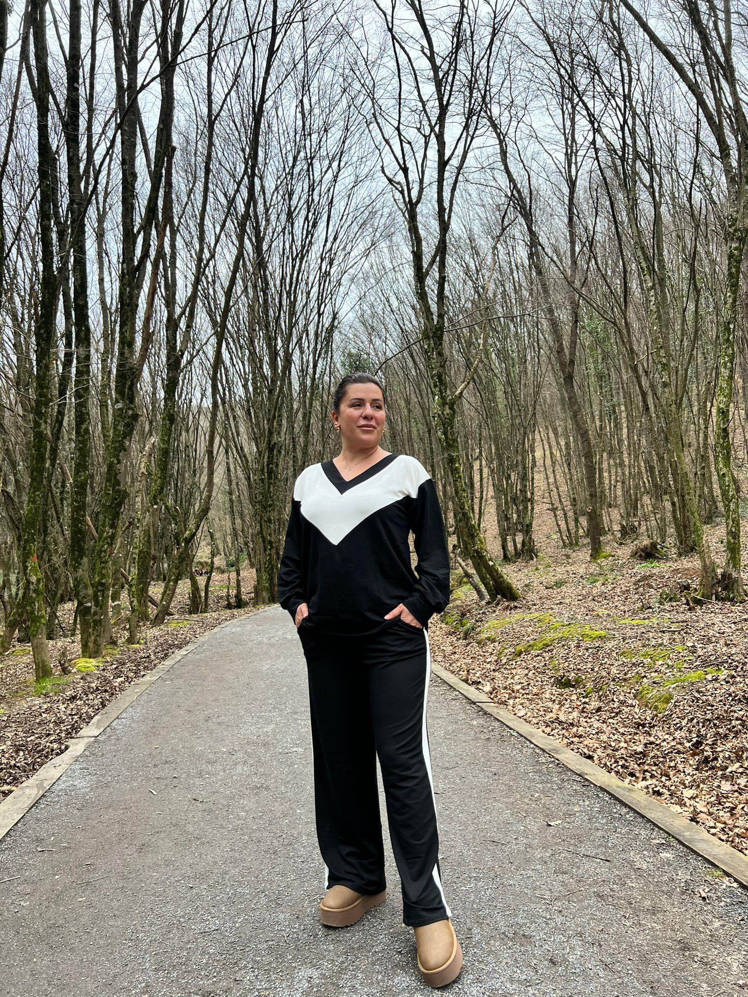 Sokak Stili V Yaka Şeritli Alt-Üst Büyük Beden Takım