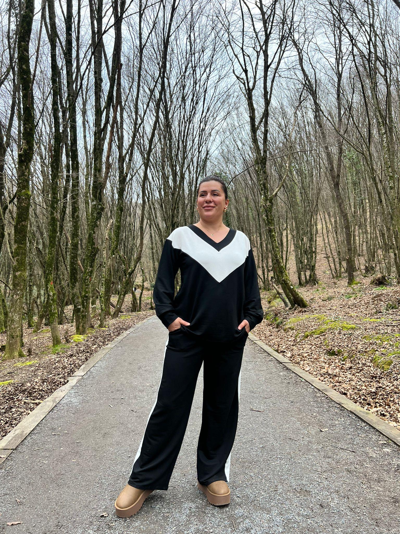 Sokak Stili V Yaka Şeritli Alt-Üst Büyük Beden Takım