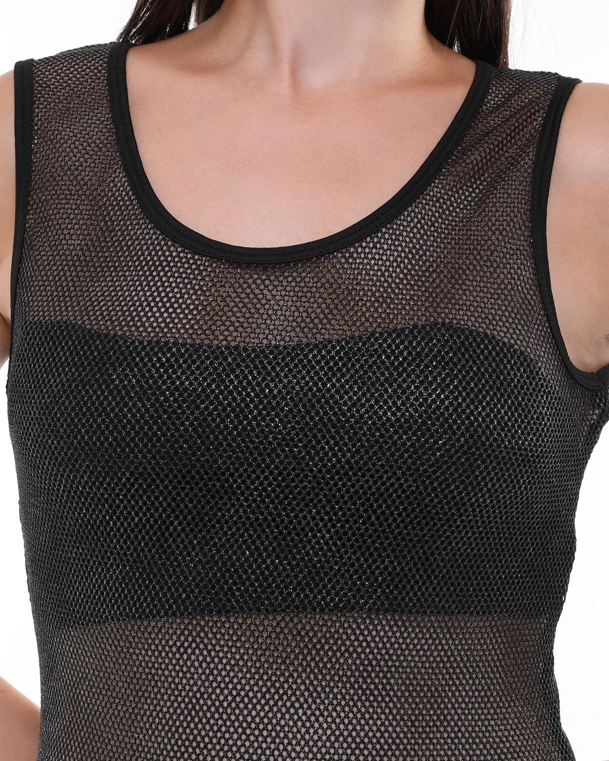 Vucuda Oturan Metalik İplikli Elbise