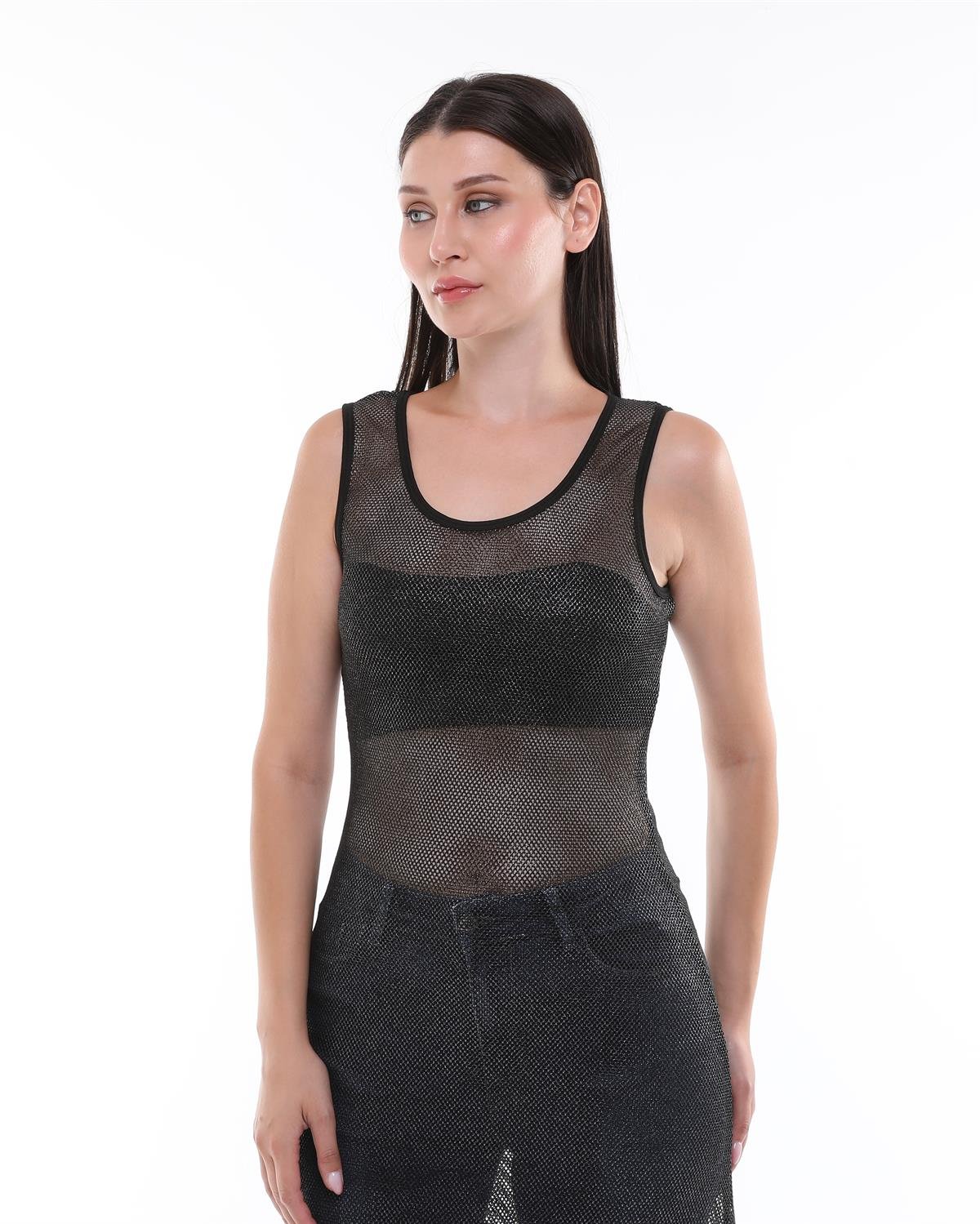 Vucuda Oturan Metalik İplikli Elbise