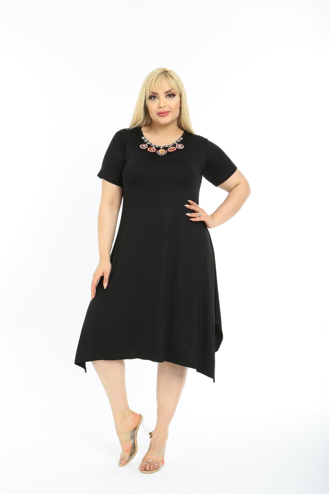 Yaka Detaylı Yırtmaçlı Örme Rahat Kalıp Elbise