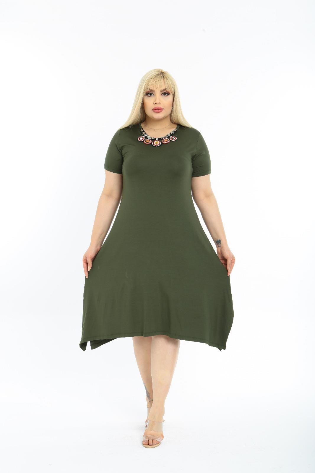 Yaka Detaylı Yırtmaçlı Örme Rahat Kalıp Elbise