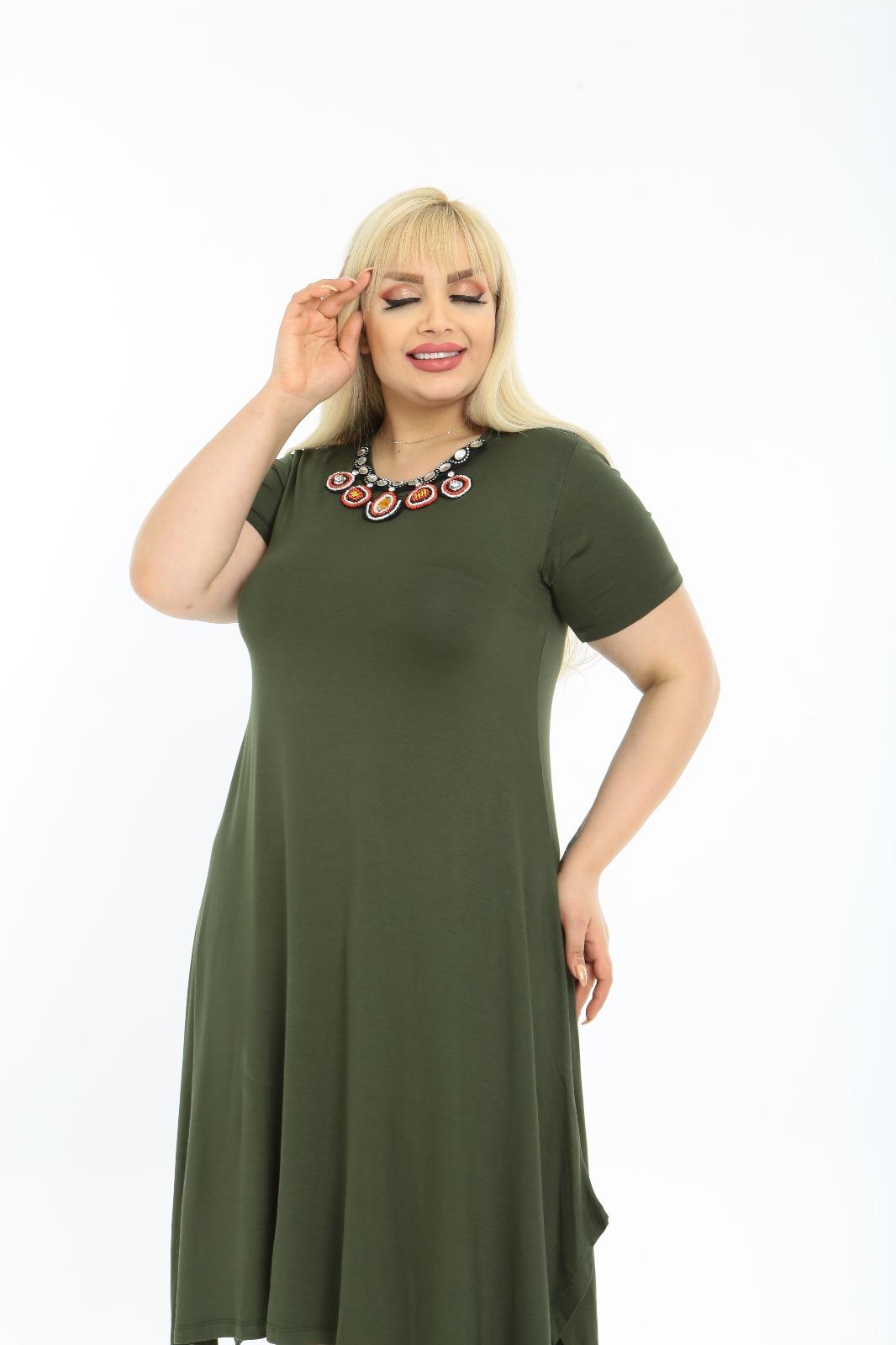 Yaka Detaylı Yırtmaçlı Örme Rahat Kalıp Elbise