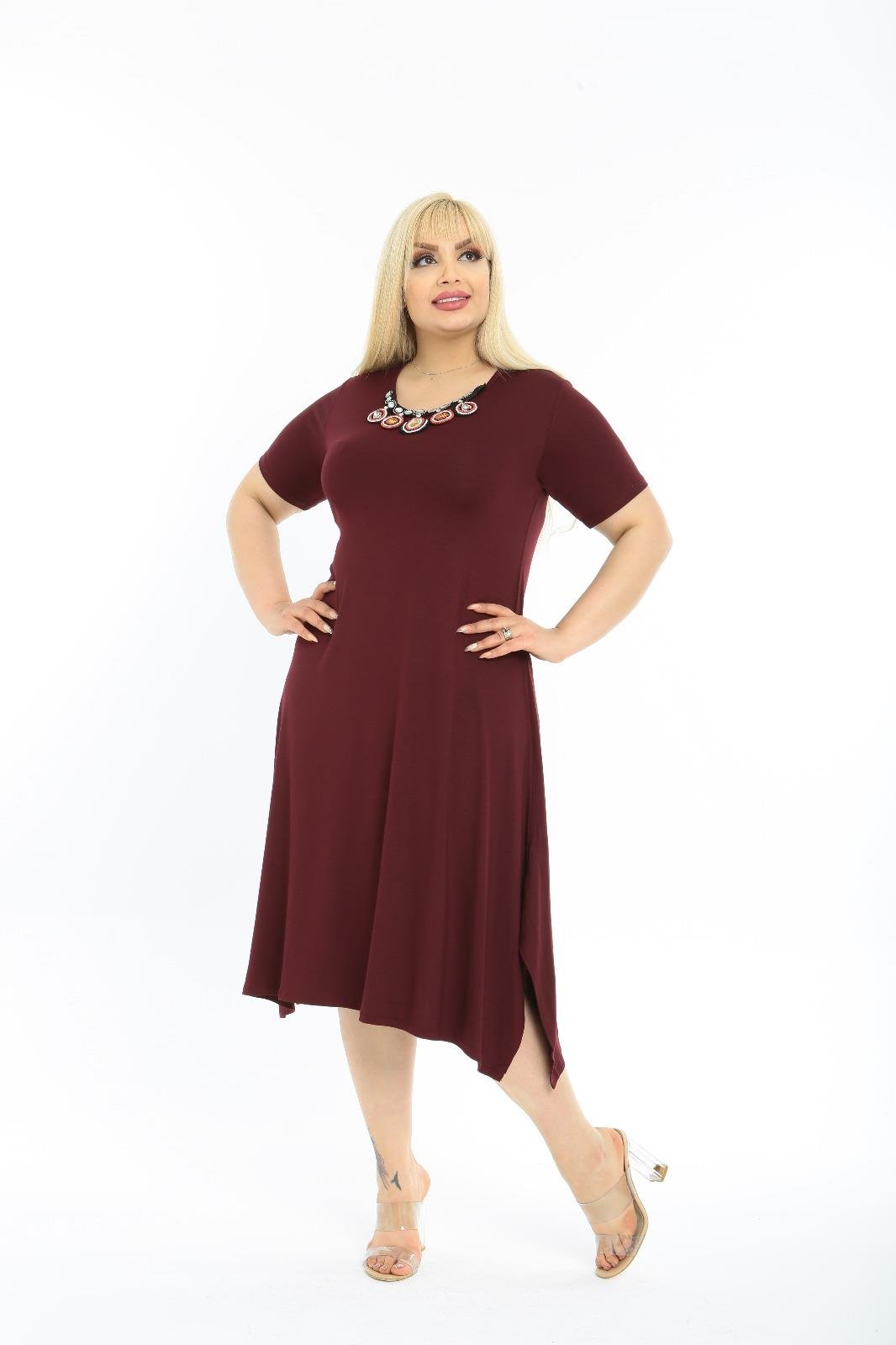 Yaka Detaylı Yırtmaçlı Örme Rahat Kalıp Elbise