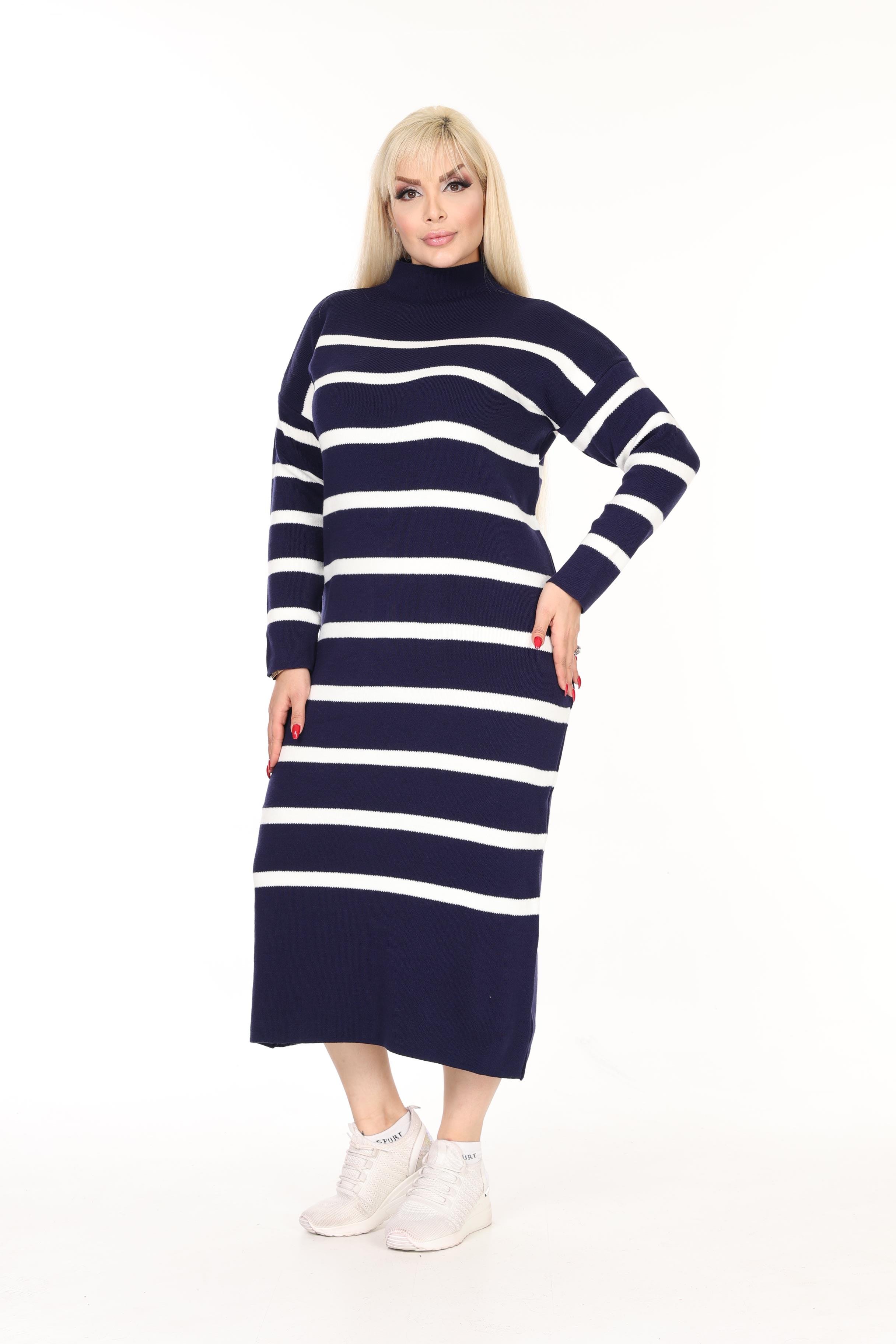 Yarım Balıkçı Yaka Çizgili Rahat Kalıp Triko Elbise