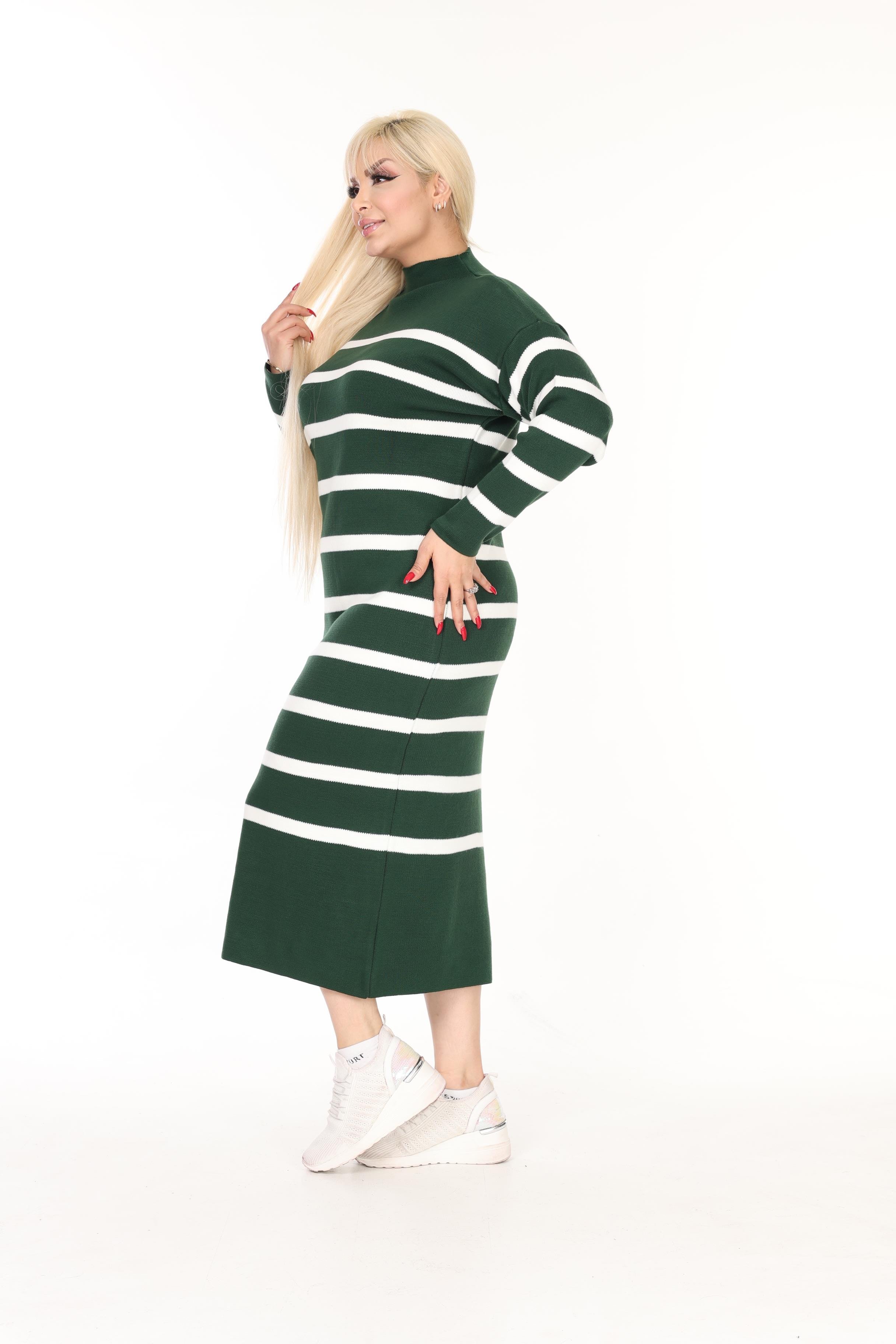 Yarım Balıkçı Yaka Çizgili Rahat Kalıp Triko Elbise