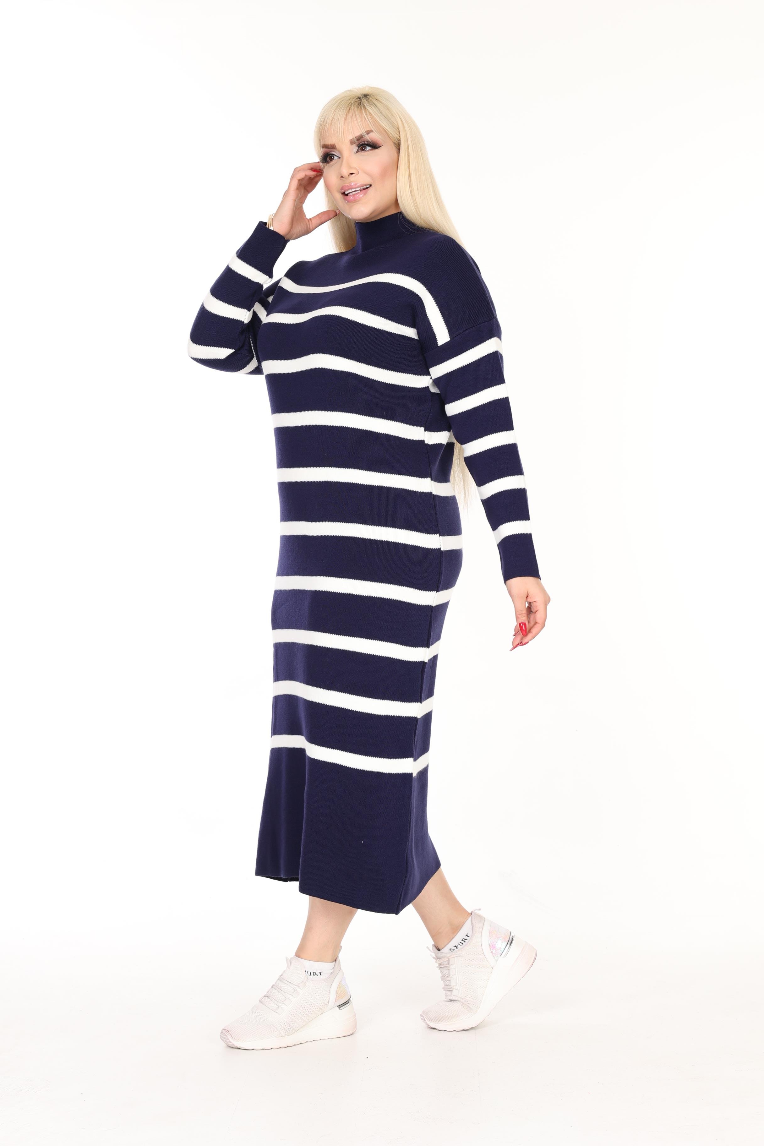 Yarım Balıkçı Yaka Çizgili Rahat Kalıp Triko Elbise