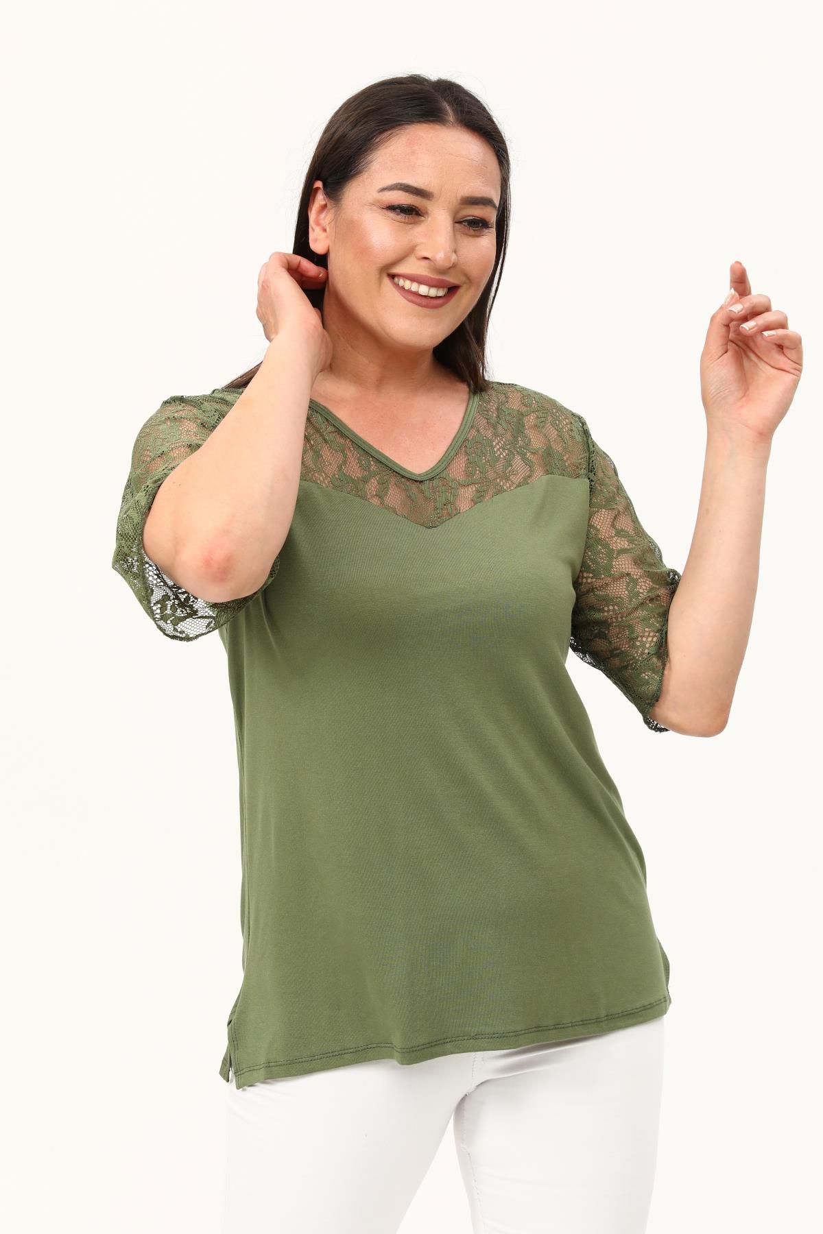 Yeşil Kalp Yaka Büyükbeden Dantel Bluz