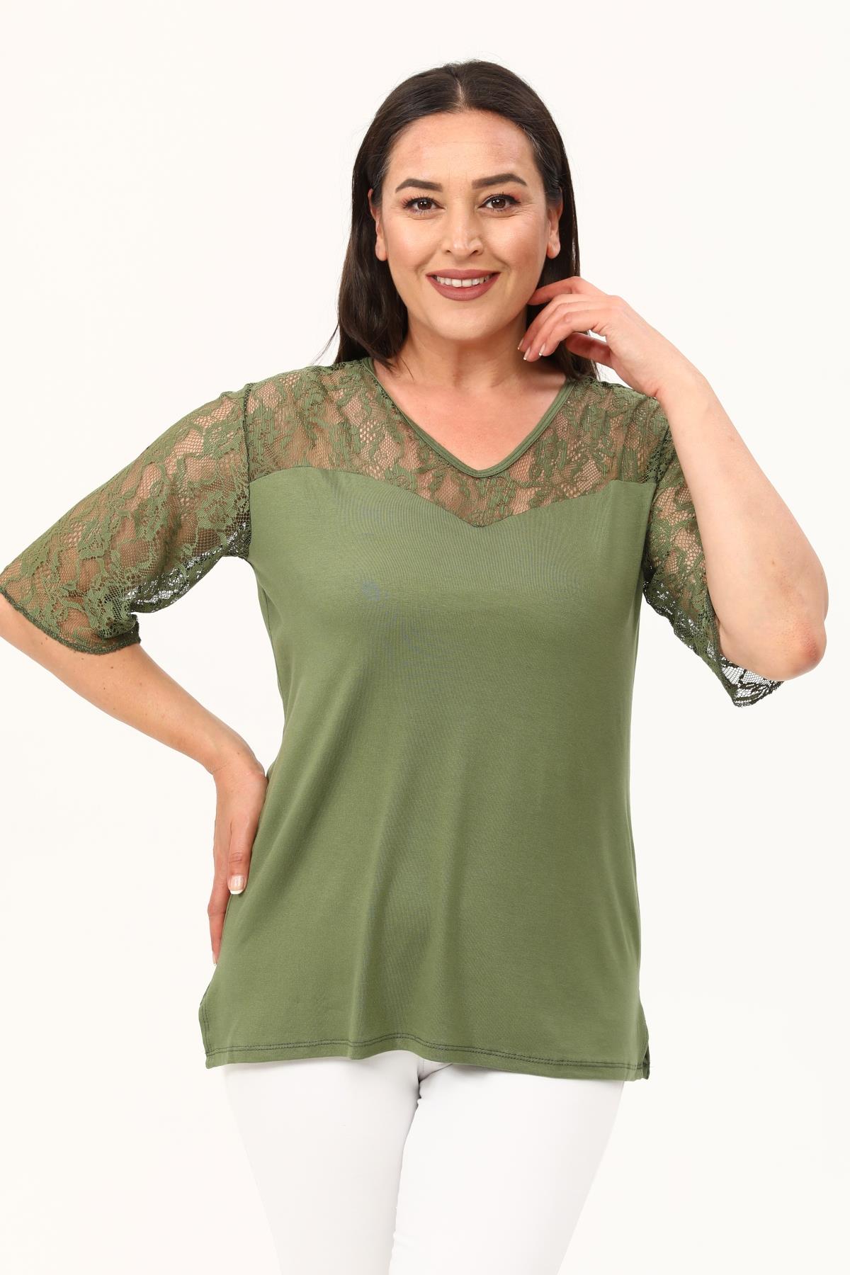 Yeşil Kalp Yaka Büyükbeden Dantel Bluz