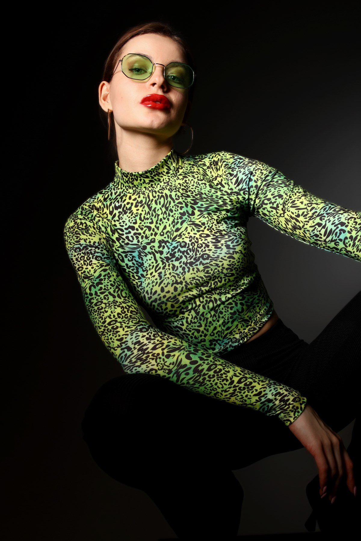 Yeşil Neon Baskılı Crop Bluz 
