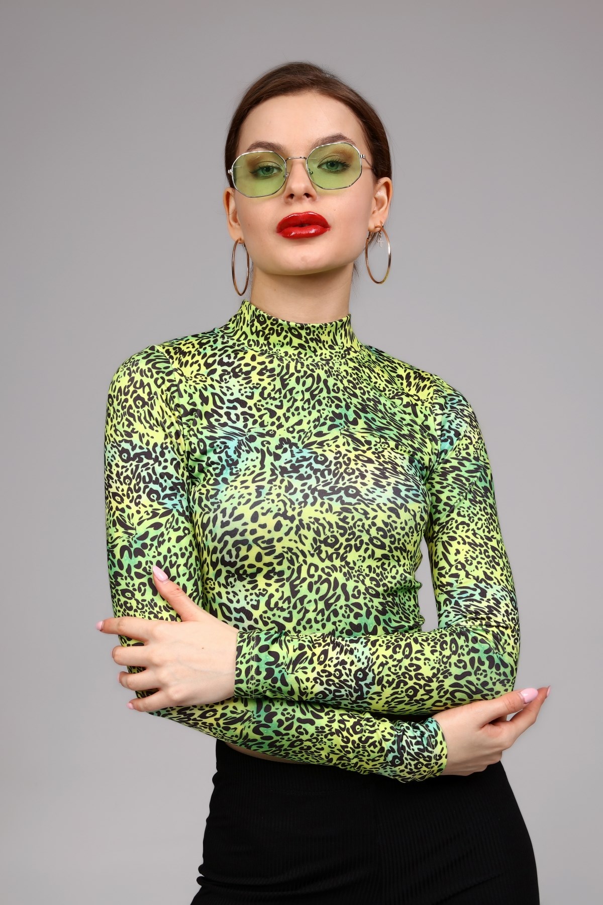 Yeşil Neon Baskılı Crop Bluz 