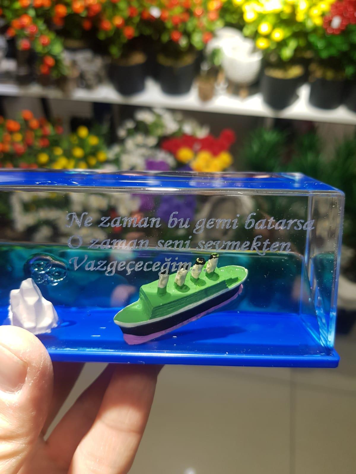 Batmayan Gemi AŞK Gemisi Akvaryum Fanus DOĞUM GÜNÜ HEDİYESİ