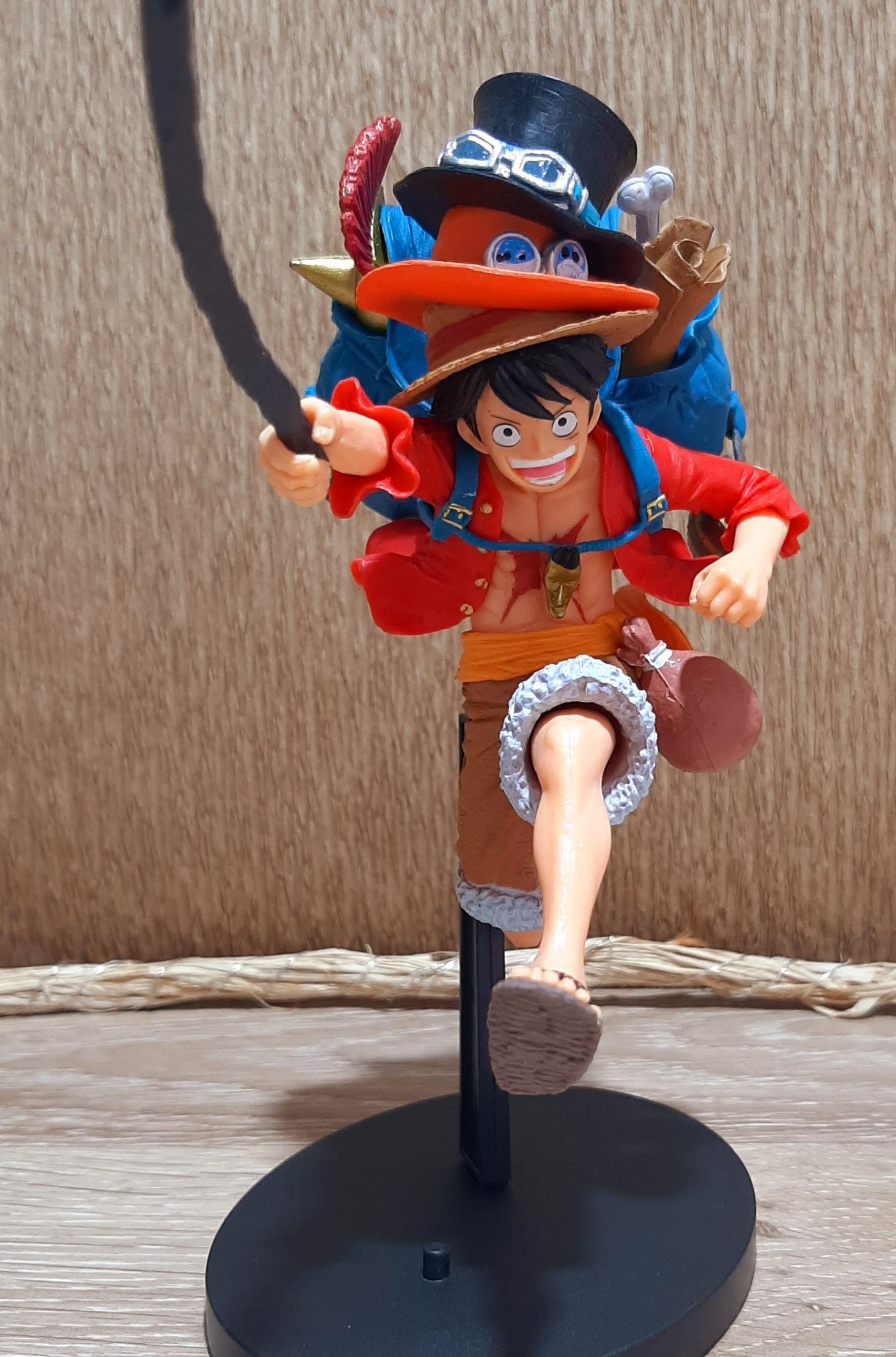 Monket D Luffy Çantalı Karakter Figur