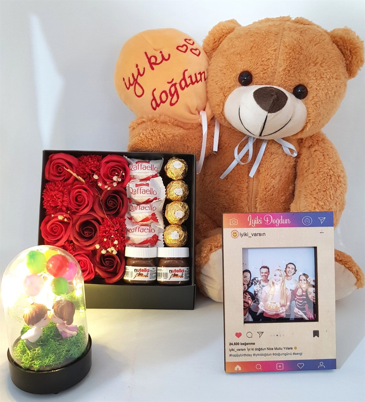 Doğum Günü Hediyesi Kişiye Özel İnstagram Çerçeve Aşıklar Işıklı Fanus Ferrero Çikolata Hediye Setleri