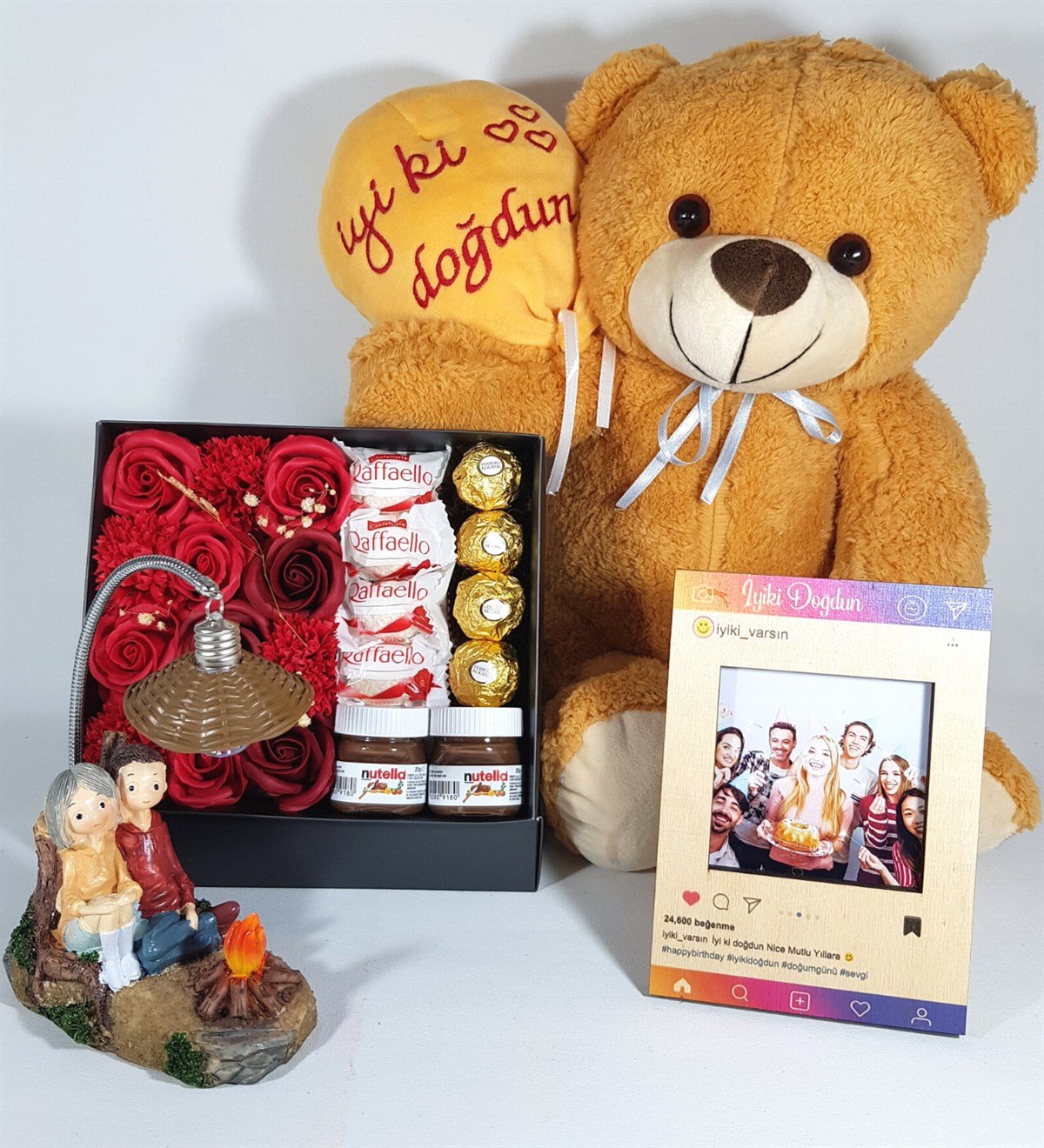 Doğum Günü Hediyesi Kişiye Özel İnstagram Çerçeve Kamp Ateşinde Mutlu Aşıklar Çikolata Hediye Setleri