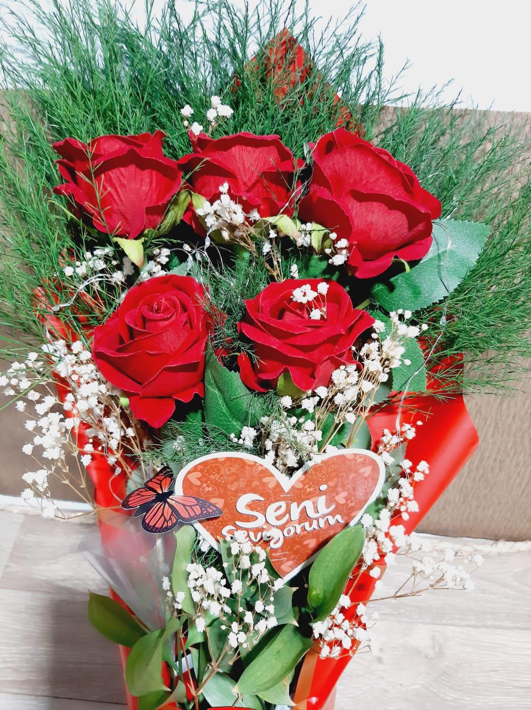 Söz ve Kız İsteme Çiçeği 5 Dal Gül Buketi. Yapay Gül ve Kurutulmuş Çiçek Işıklı Sevgiliye Hediye