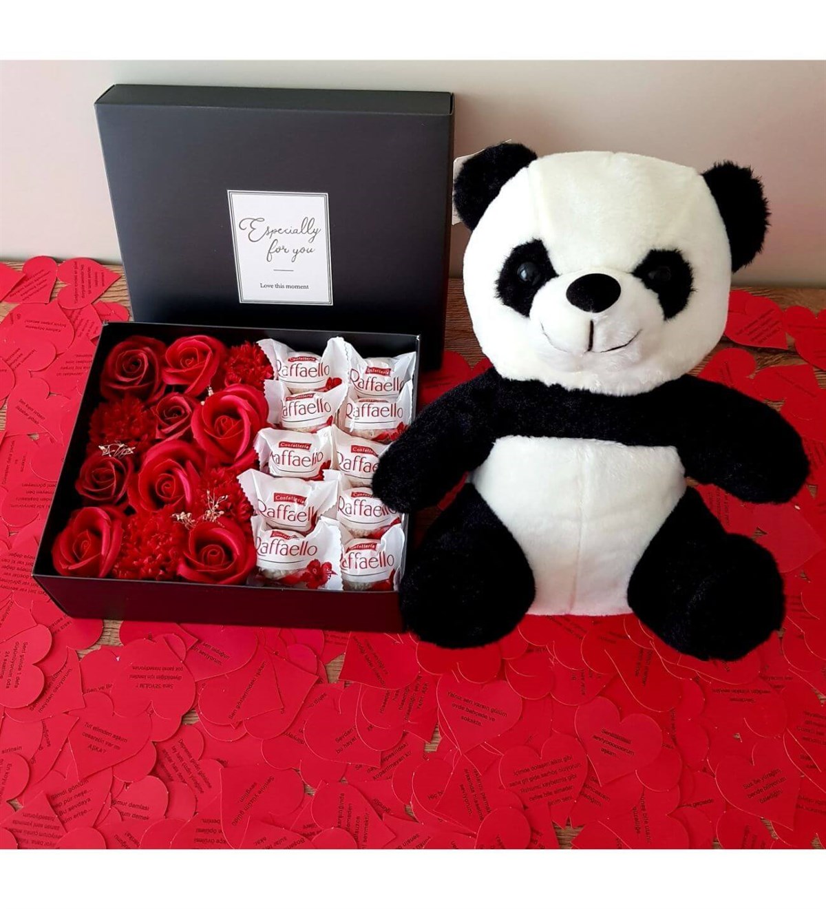 Benzersiz Bir Hediye İçin Panda Ayıcıklı Raffaello Çikolata Sevgi Sözcükleri Set HEDİYE