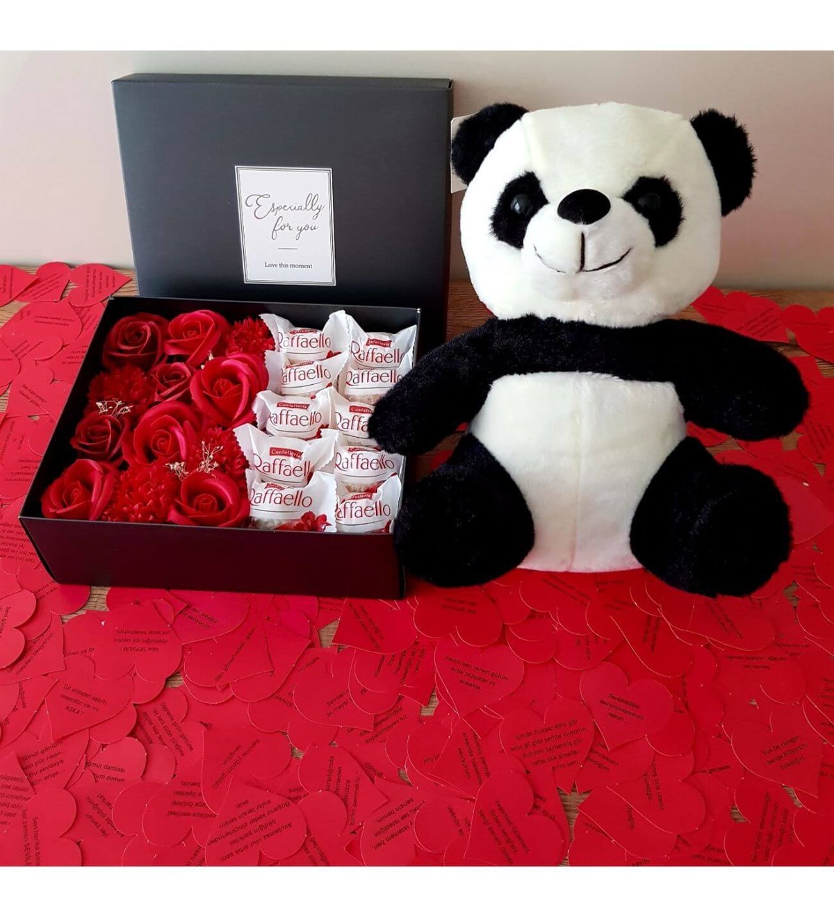 Benzersiz Bir Hediye İçin Panda Ayıcıklı Raffaello Çikolata Sevgi Sözcükleri Set HEDİYE