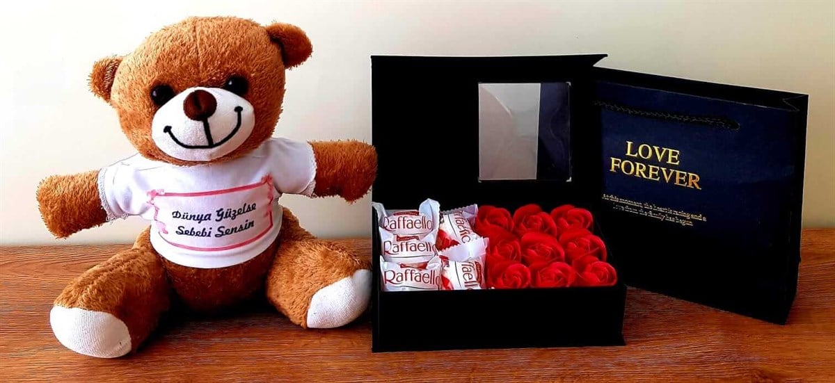 Ayıcık Dünya Güzeline Hediye Kırmızı Gül Kutusunda Raffaello Rocher  Çikolata HEDİYE