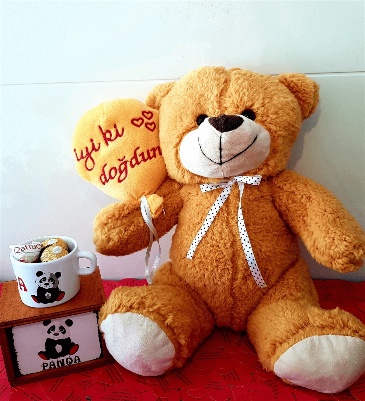 Doğum Günü Hediyesi  Rocher ve Raffaello Çikolata Kutulu Panda Kupa Hediye Seti HEDİYE