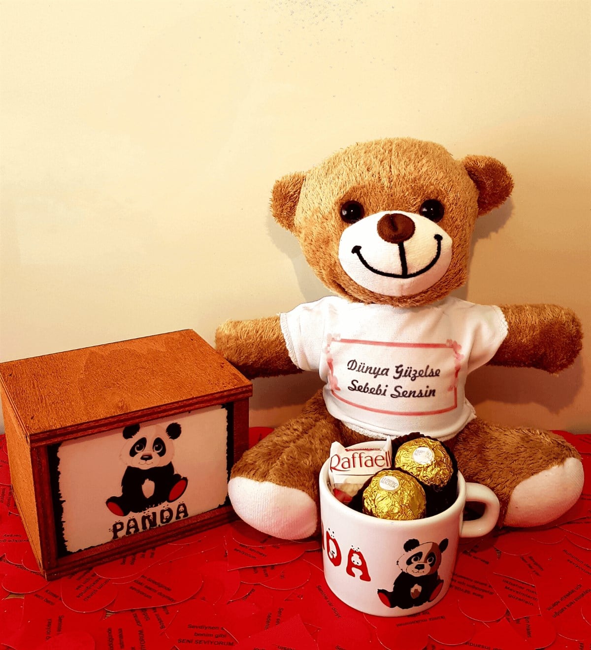Sevgiliye Hediye Romantik Ayıcık Rocher ve Raffaello Çikolata Kutulu Panda Kupa HEDİYE